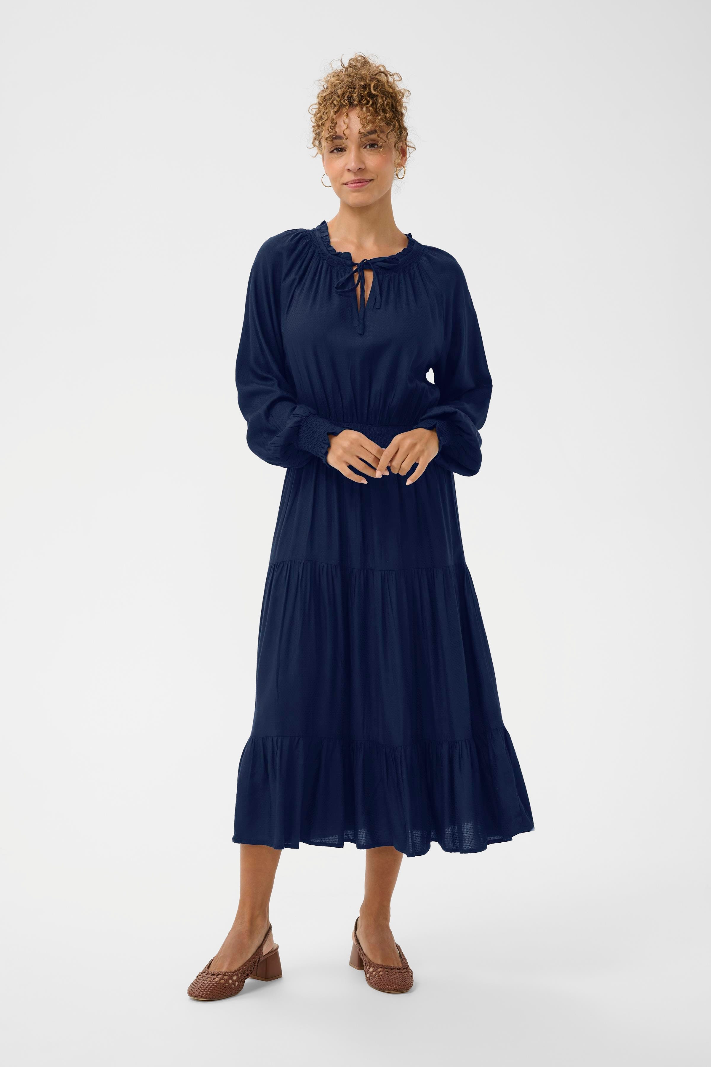 CRLaci Kleid LOOKBOOK FRONT 10615103-193937