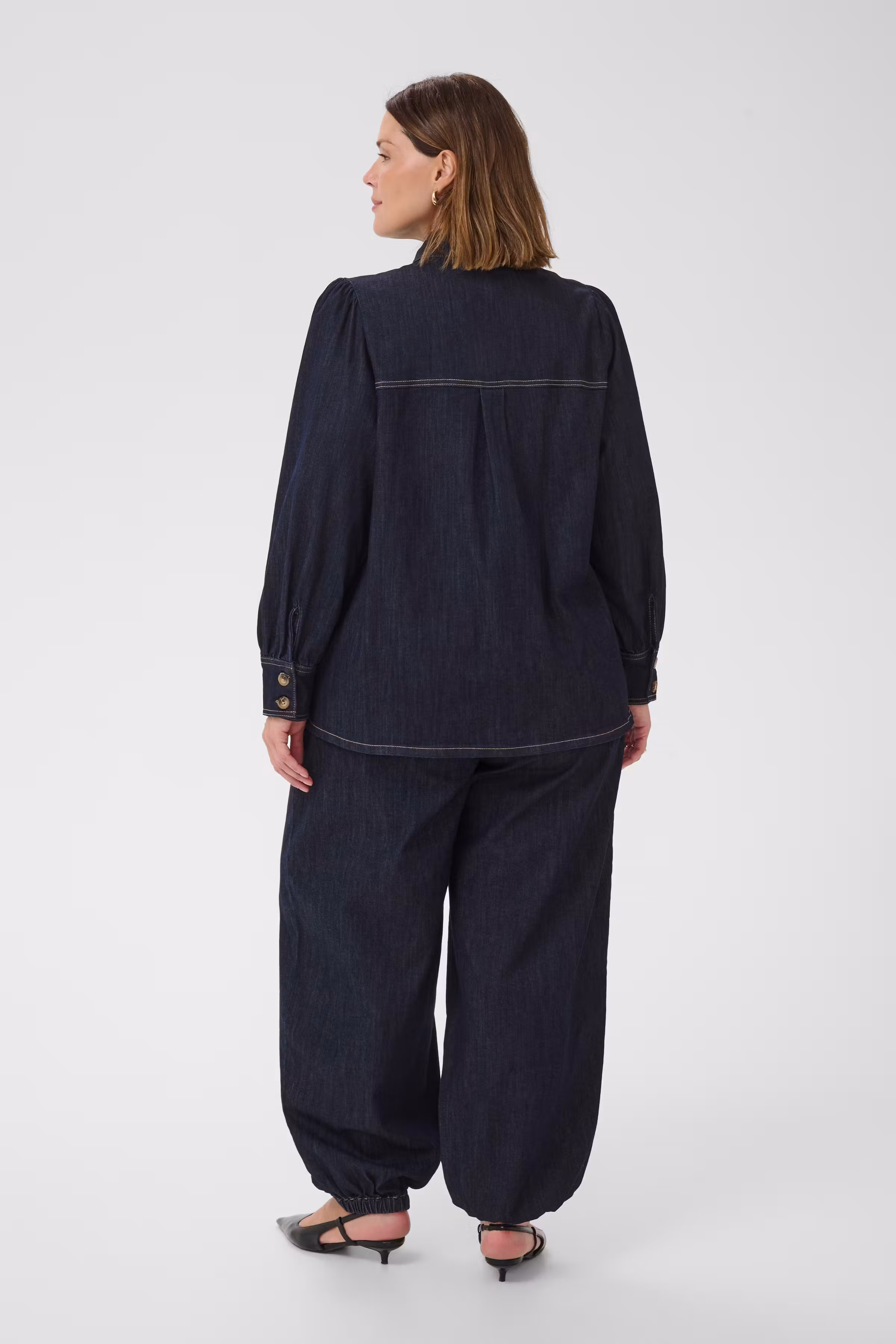 KCmally Shirt LOOKBOOK BACK 10584365-102990