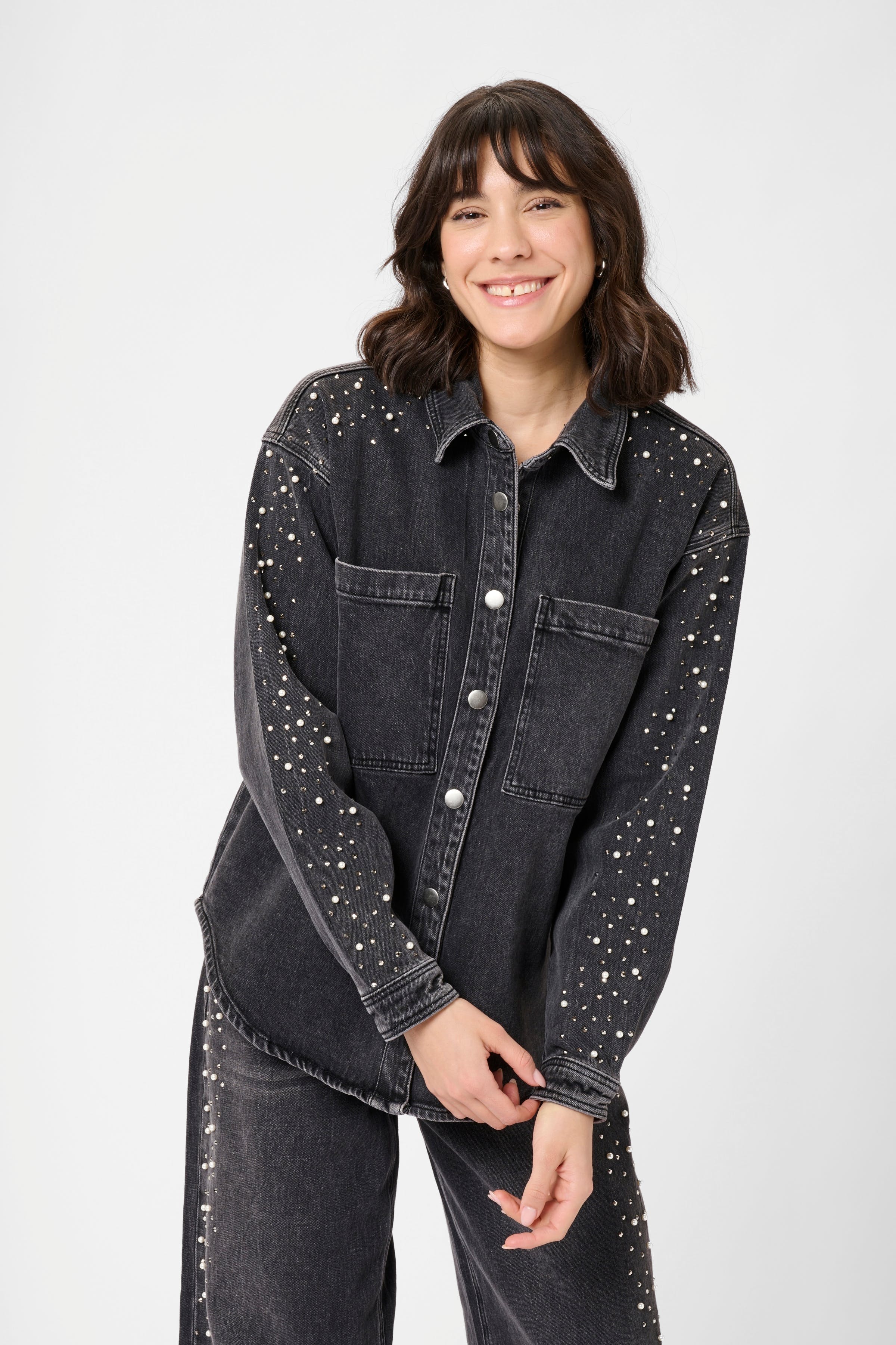 KApetra Shirt LOOKBOOK FRONT 10510891-108531