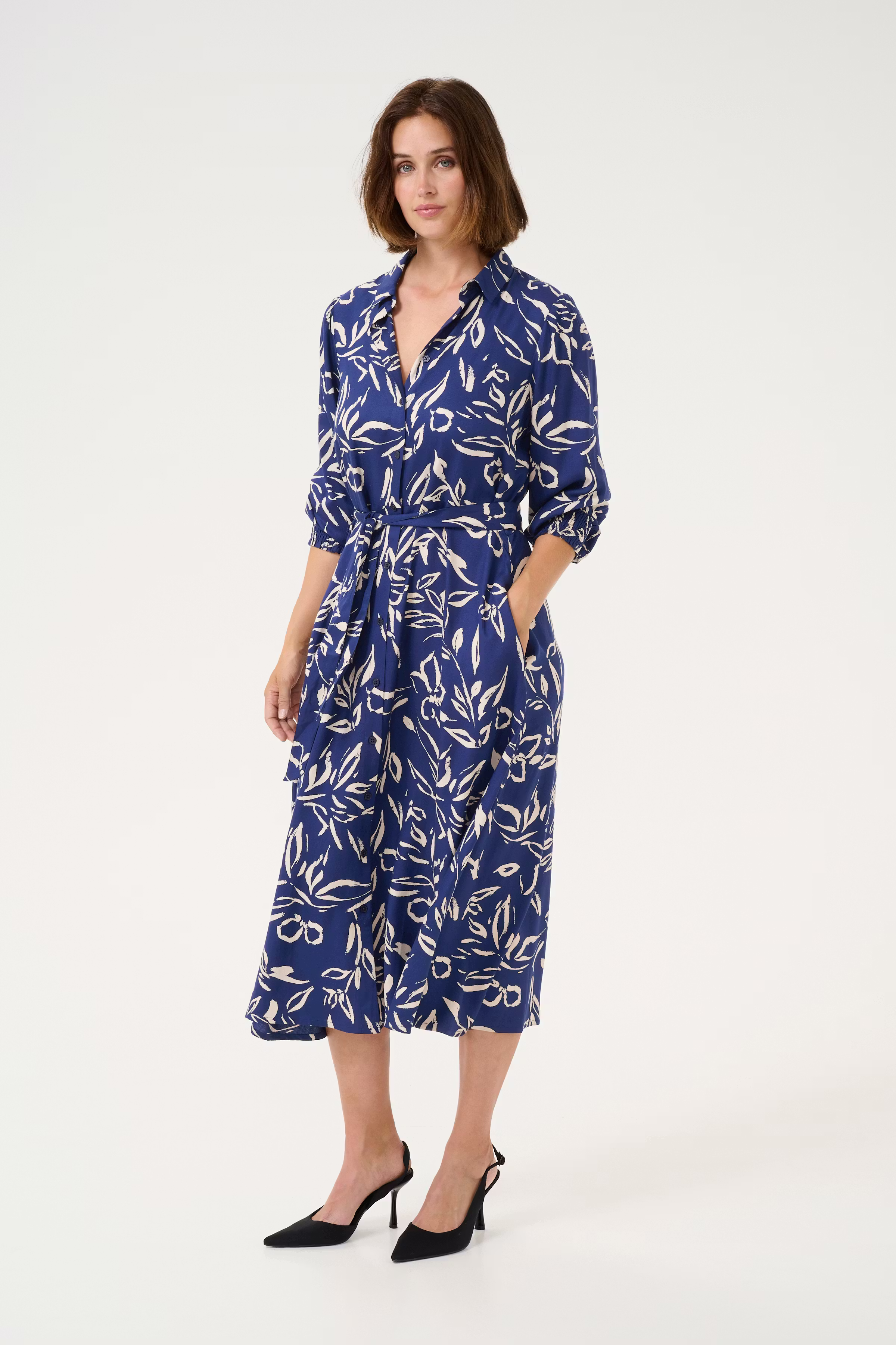 KAemina Robe LOOKBOOK FRONT 10509719-107416