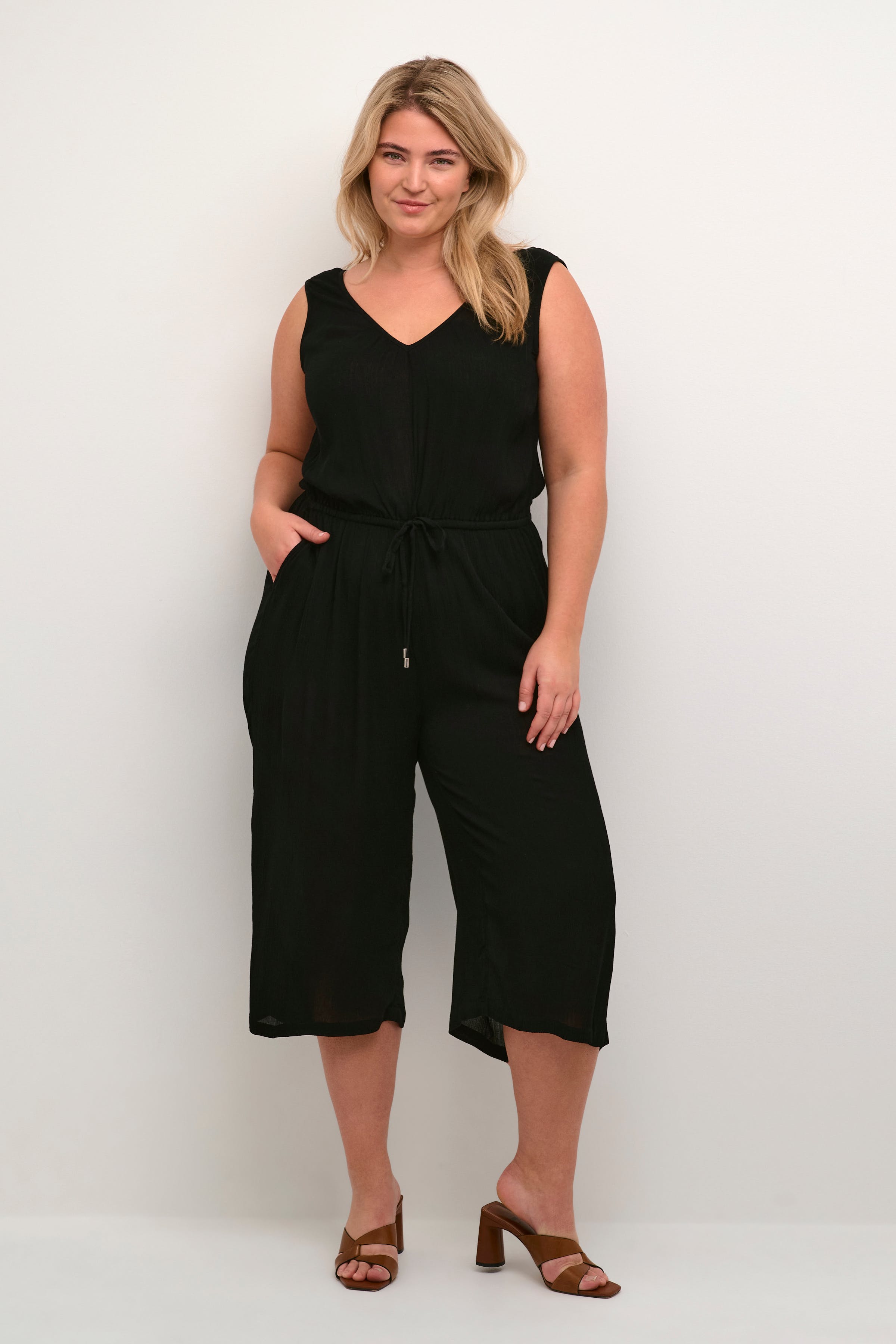 KCisma Jumpsuit LOOKBOOK FRONT 10581565-100121