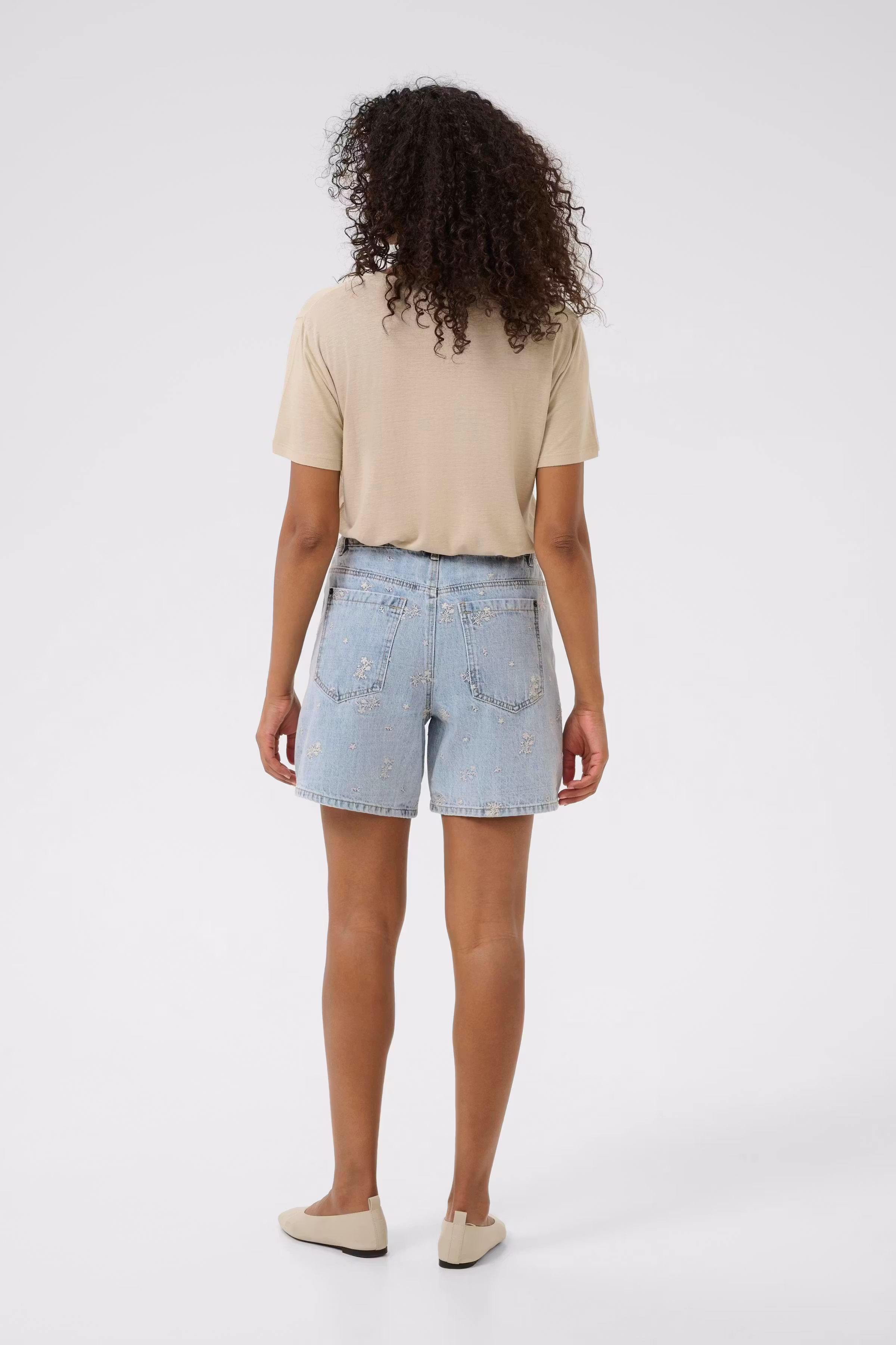 KAbabeth Denimshorts LOOKBOOK BACK 10507494-107606