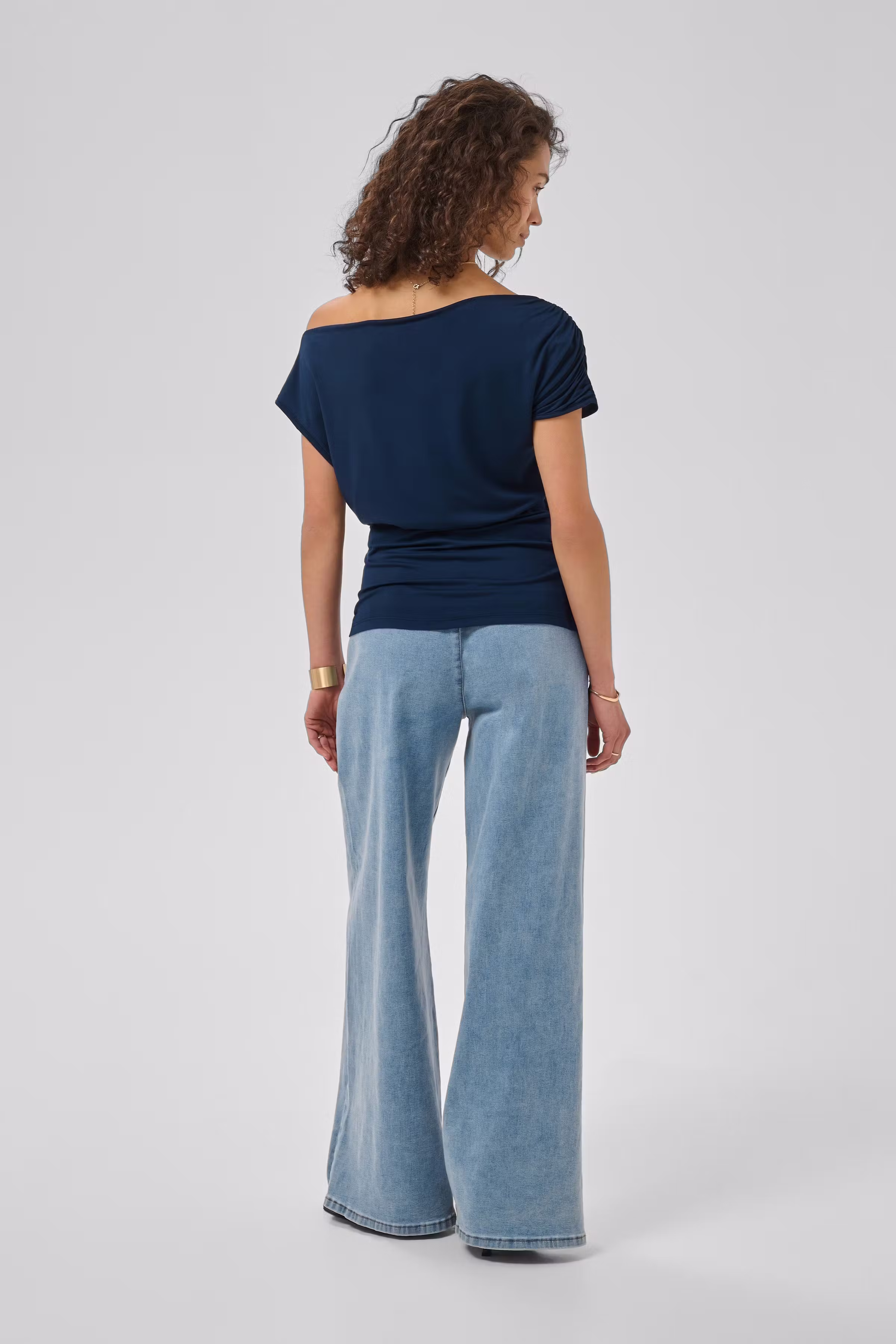 CRSonya Top LOOKBOOK BACK 10615791-193923