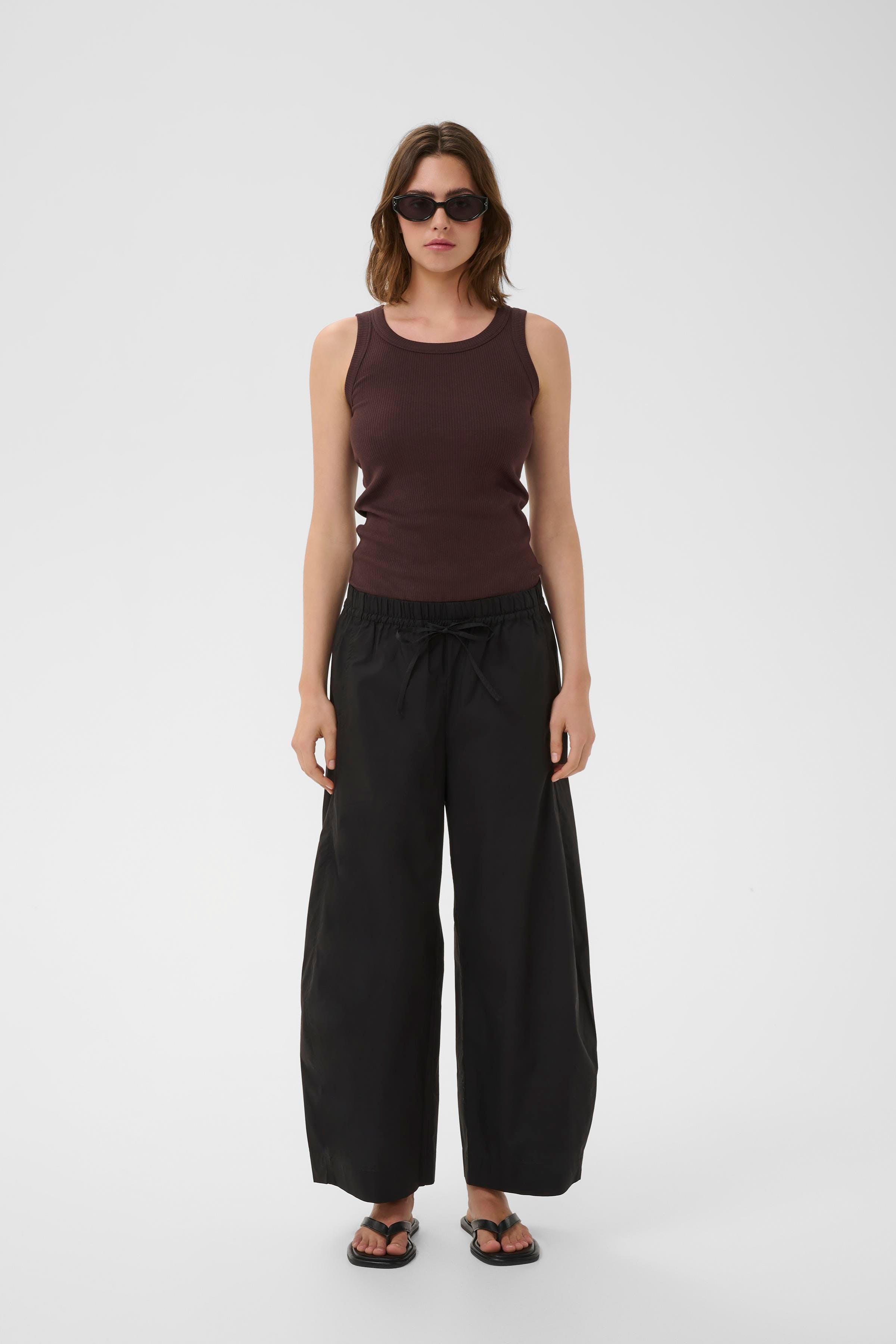 RAVENIW Hose LOOKBOOK FRONT 30112504-194008