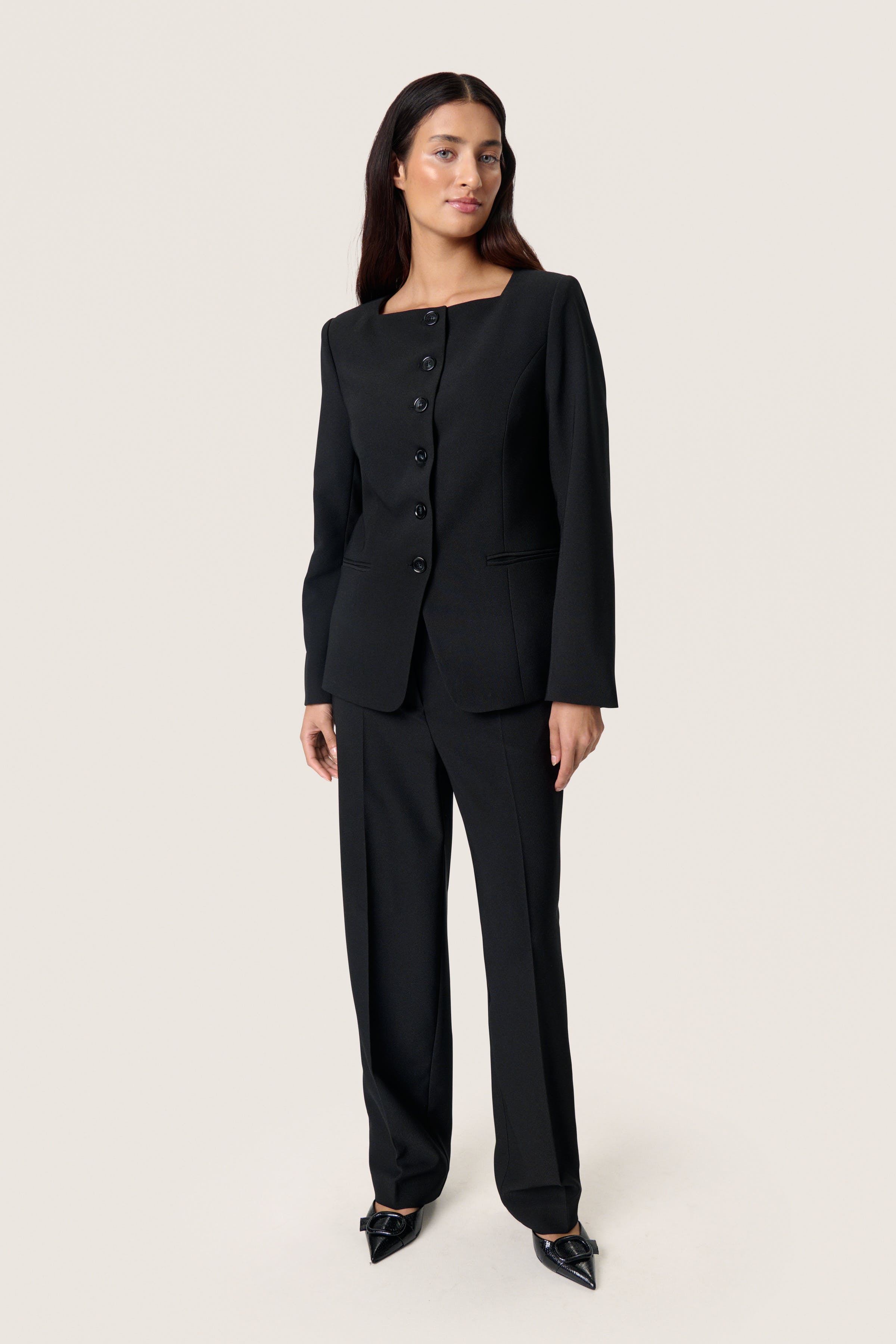 SLSarina Blazer LOOKBOOK FRONT 30408641-194008