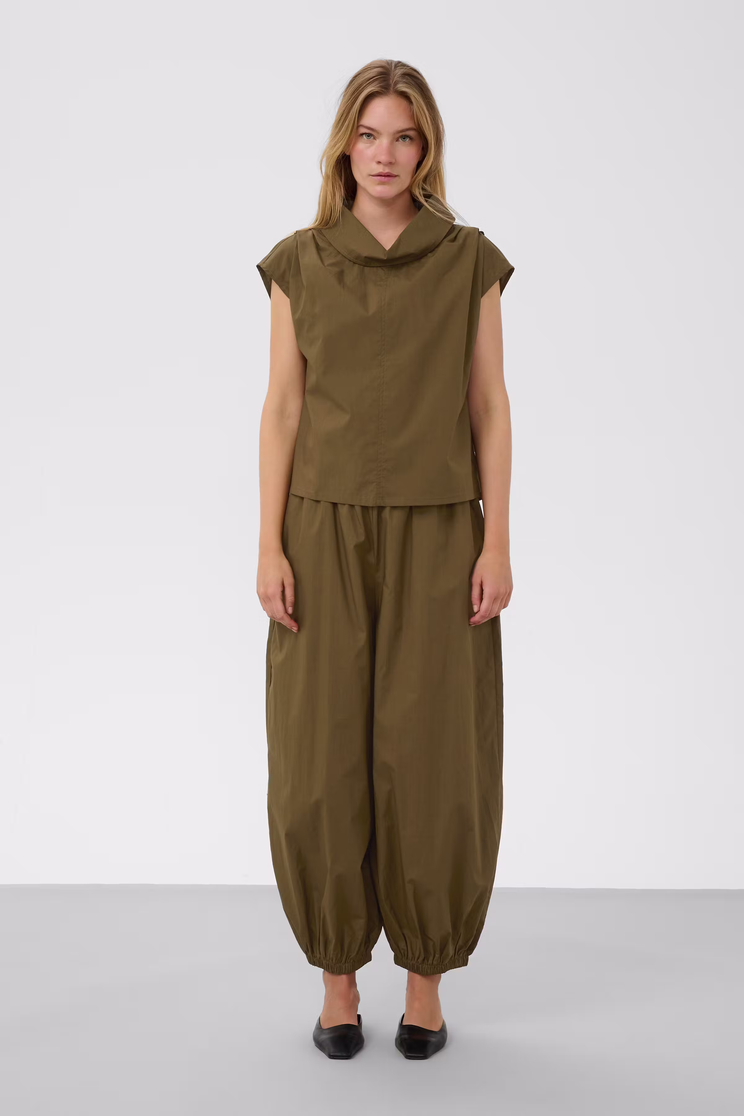 SLMolopo Trousers LOOKBOOK FRONT 30409357-190618