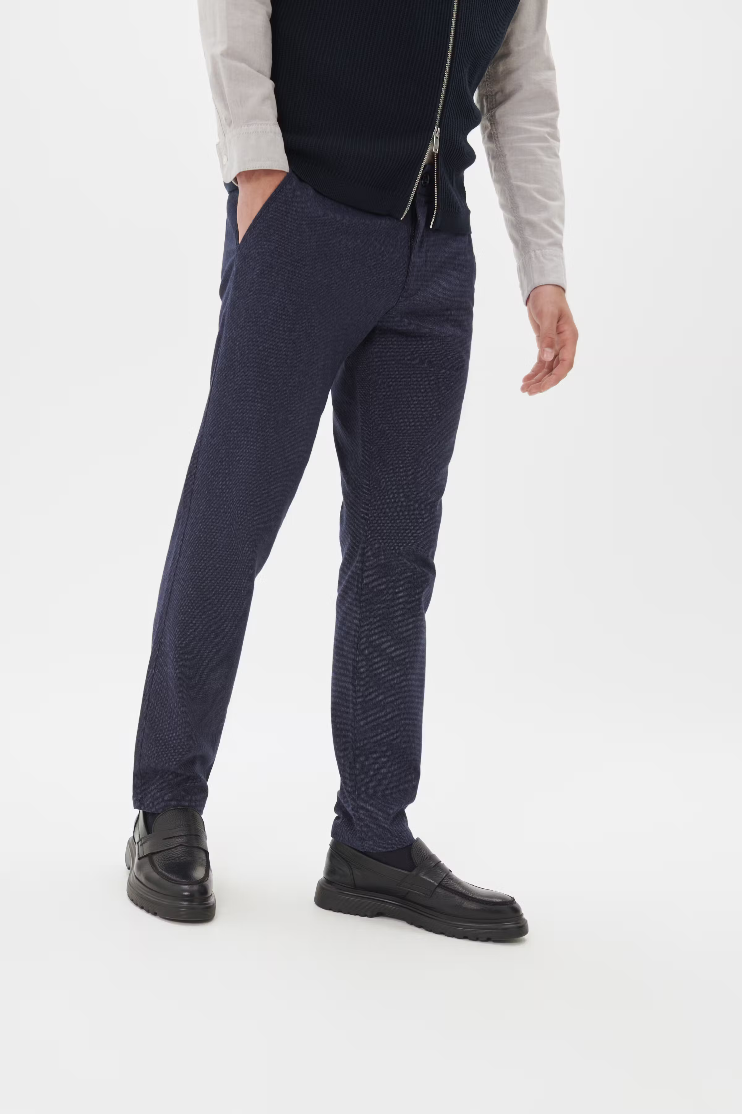 MAparker Hose LOOKBOOK FRONT 30207462-194011