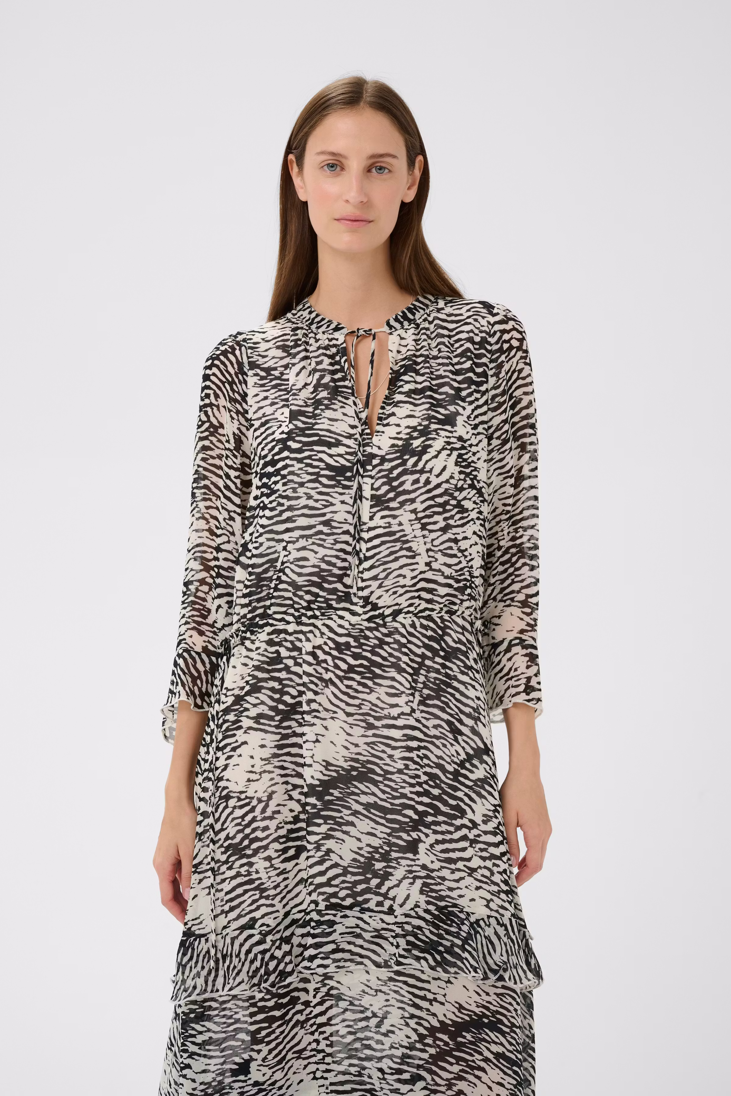 LYONIW Dress LOOKBOOK FRONT 30112348-900006528