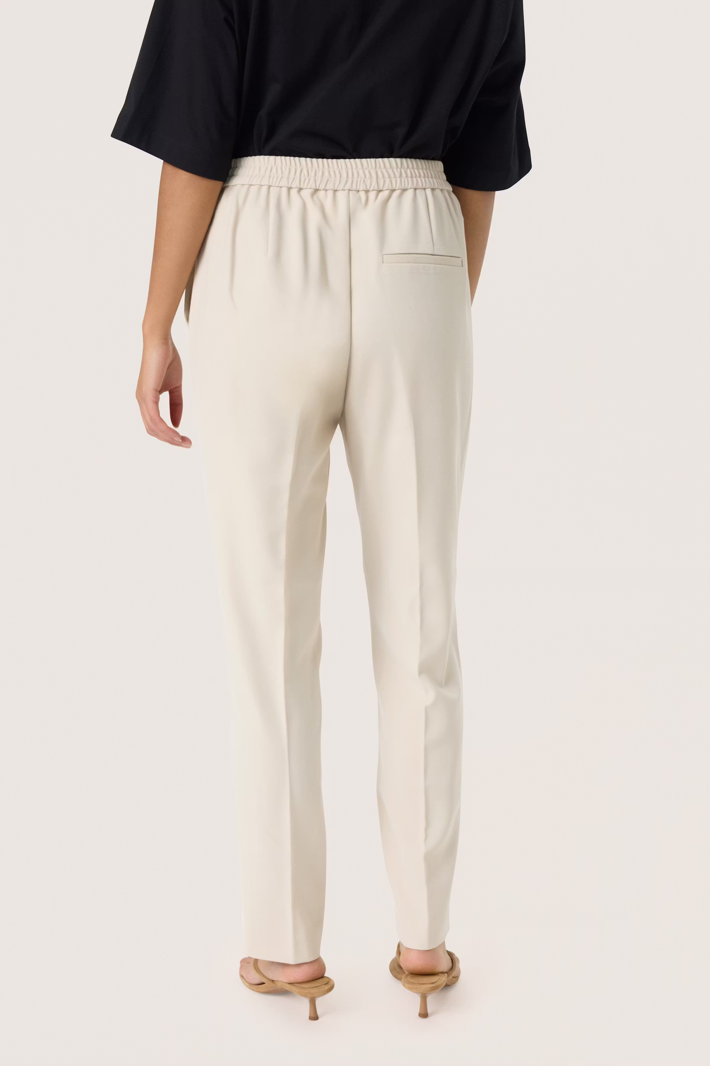 SLCewtona Hose LOOKBOOK BACK 30408329-130401