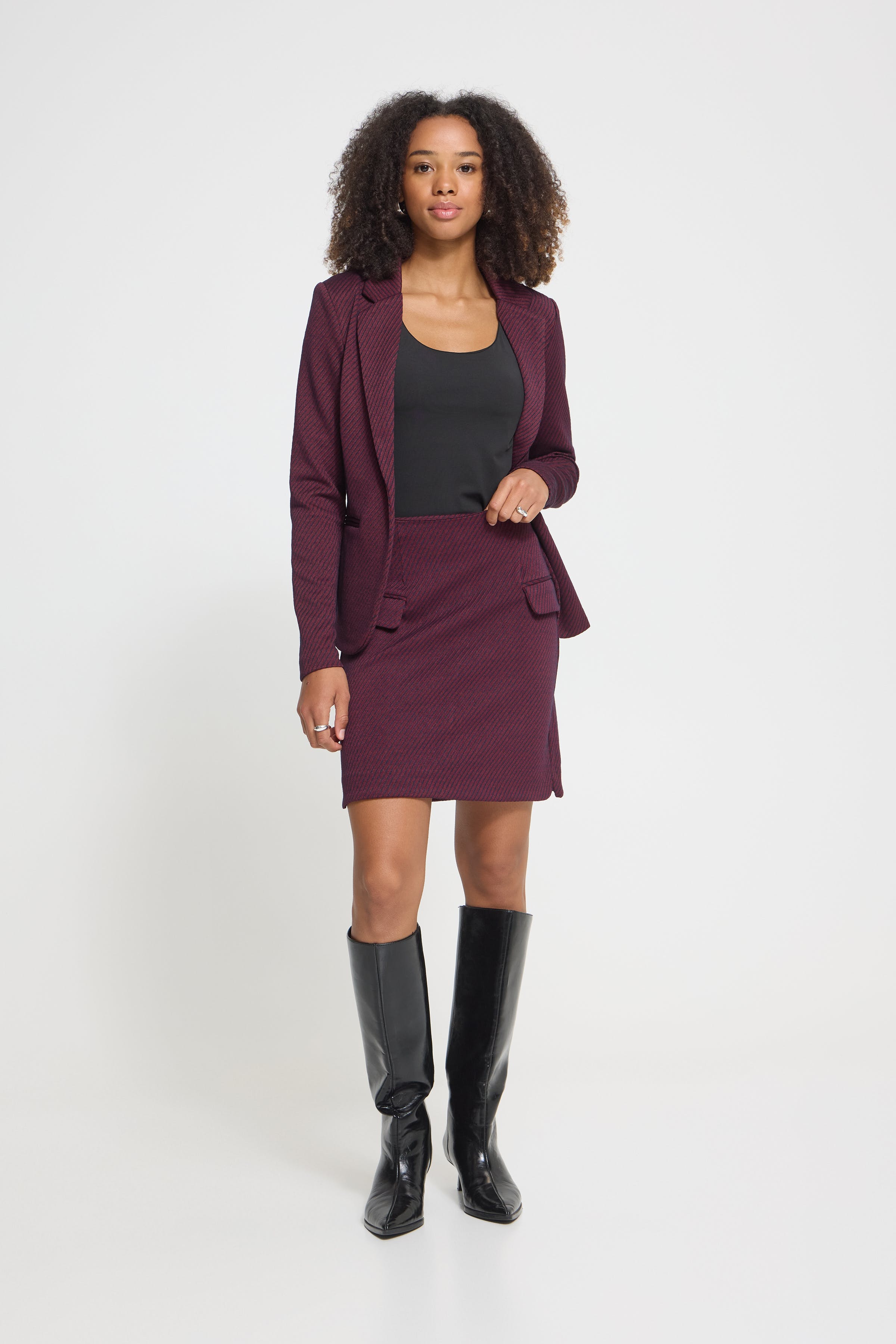 IHKATE Kjol LOOKBOOK FRONT 20125267-900009669