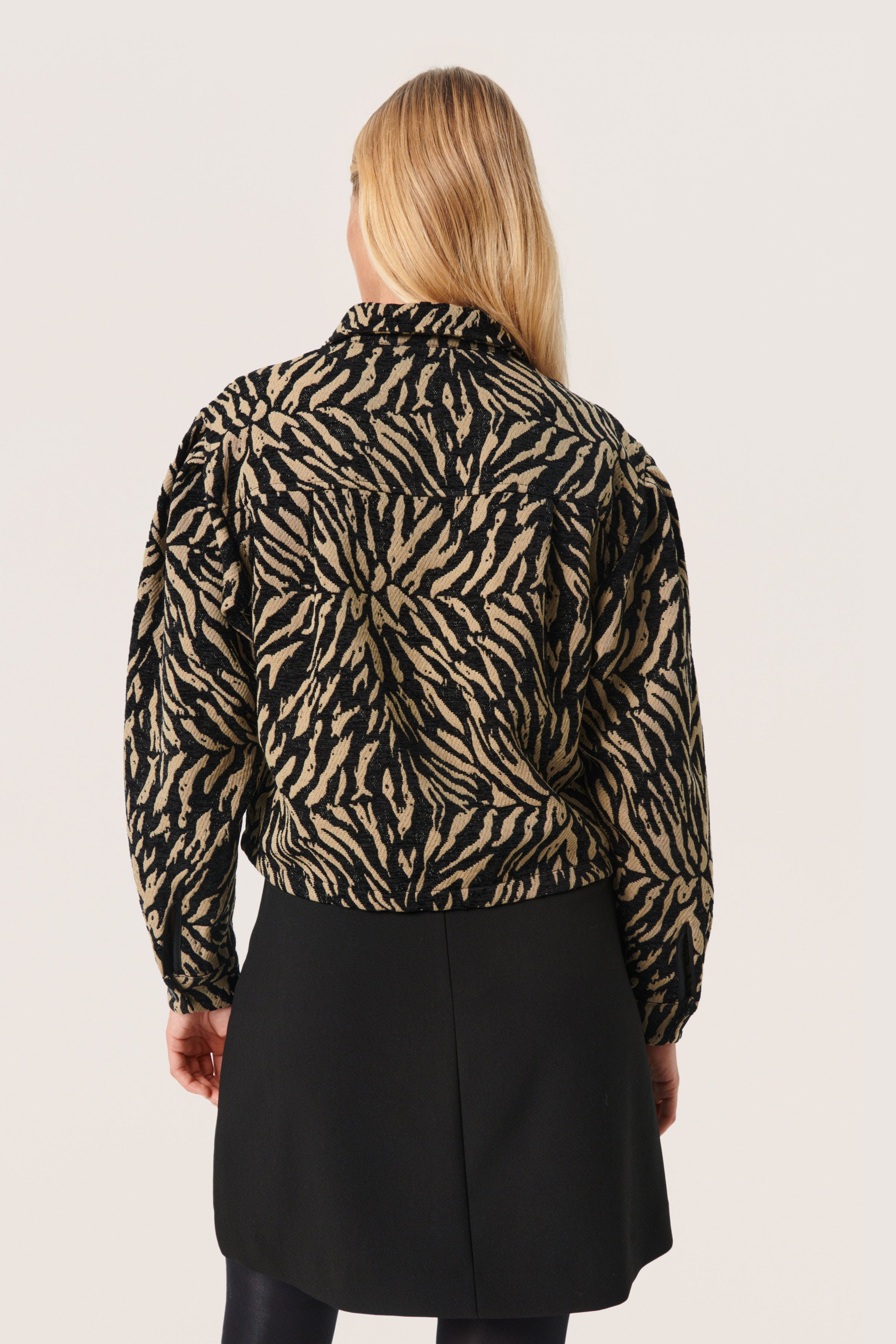 SLLylia Casual jacket LOOKBOOK BACK 30407240-302585