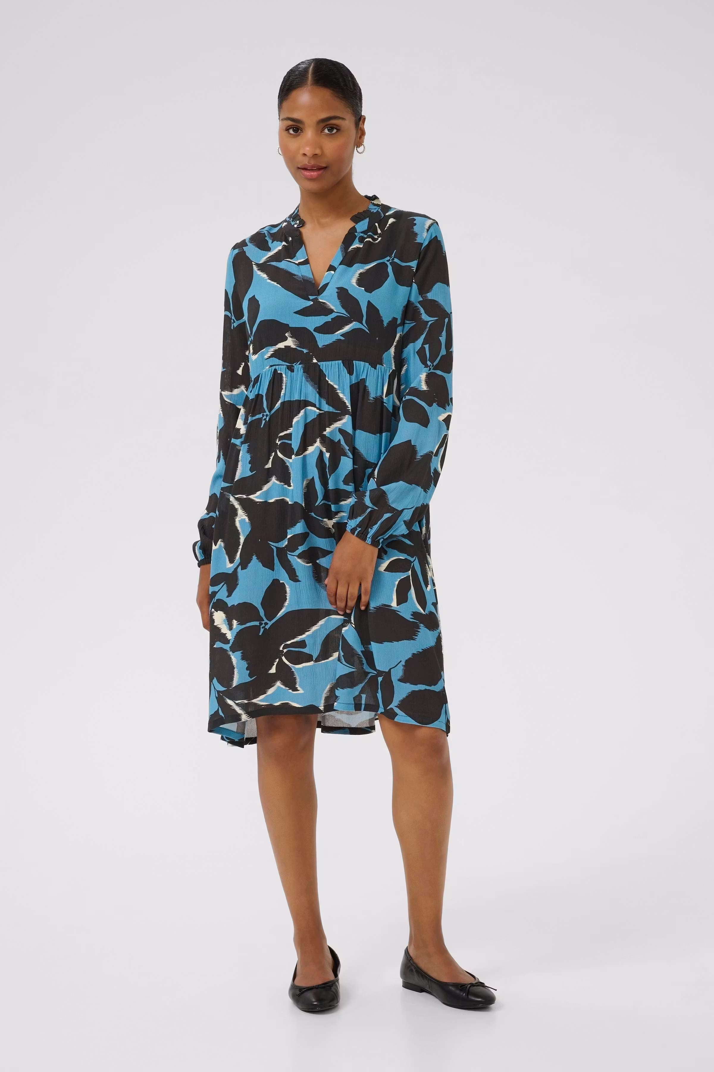 KAlisette Klänning LOOKBOOK FRONT 10510736-108389