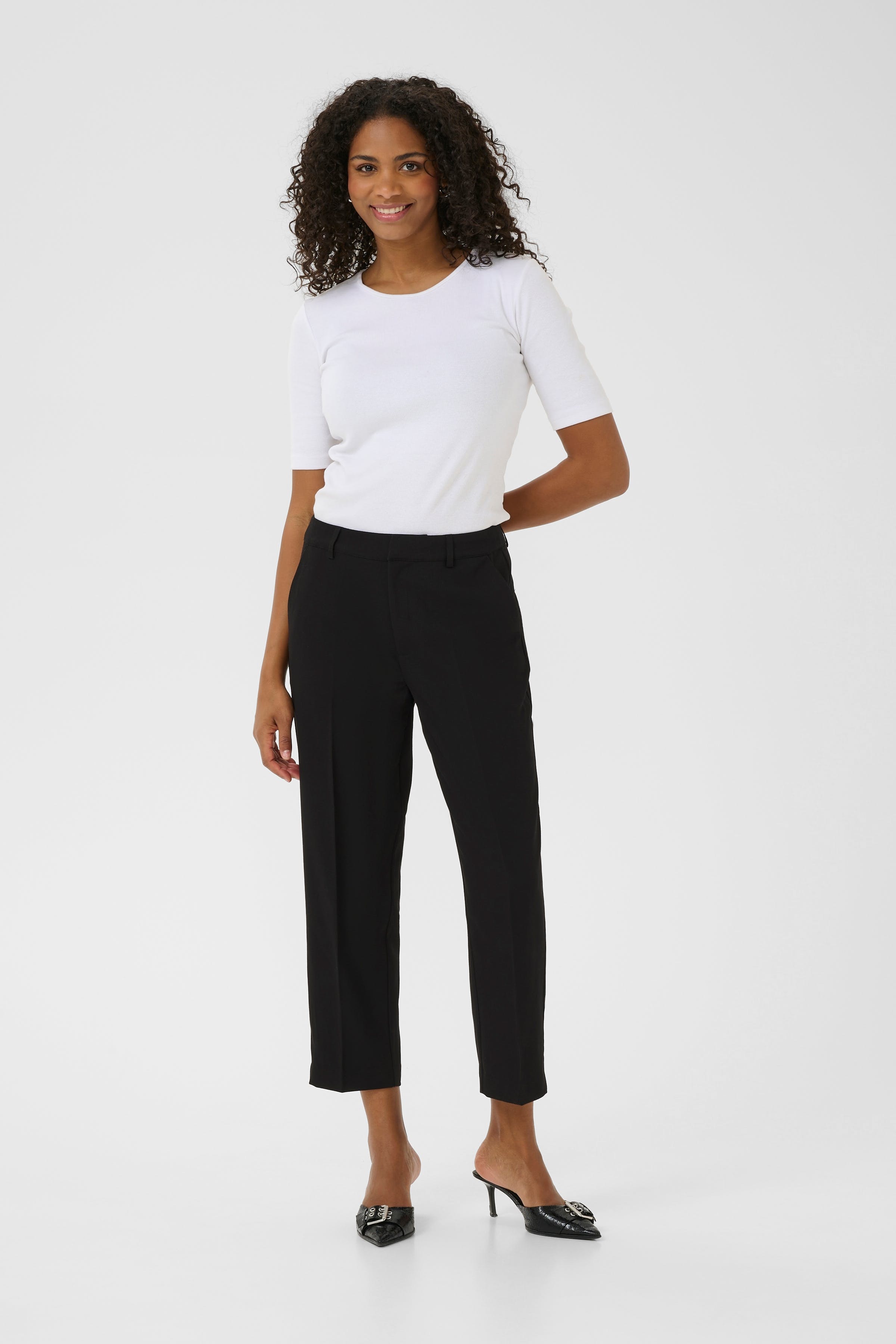 KAsakura Trousers LOOKBOOK FRONT 10508781-100121
