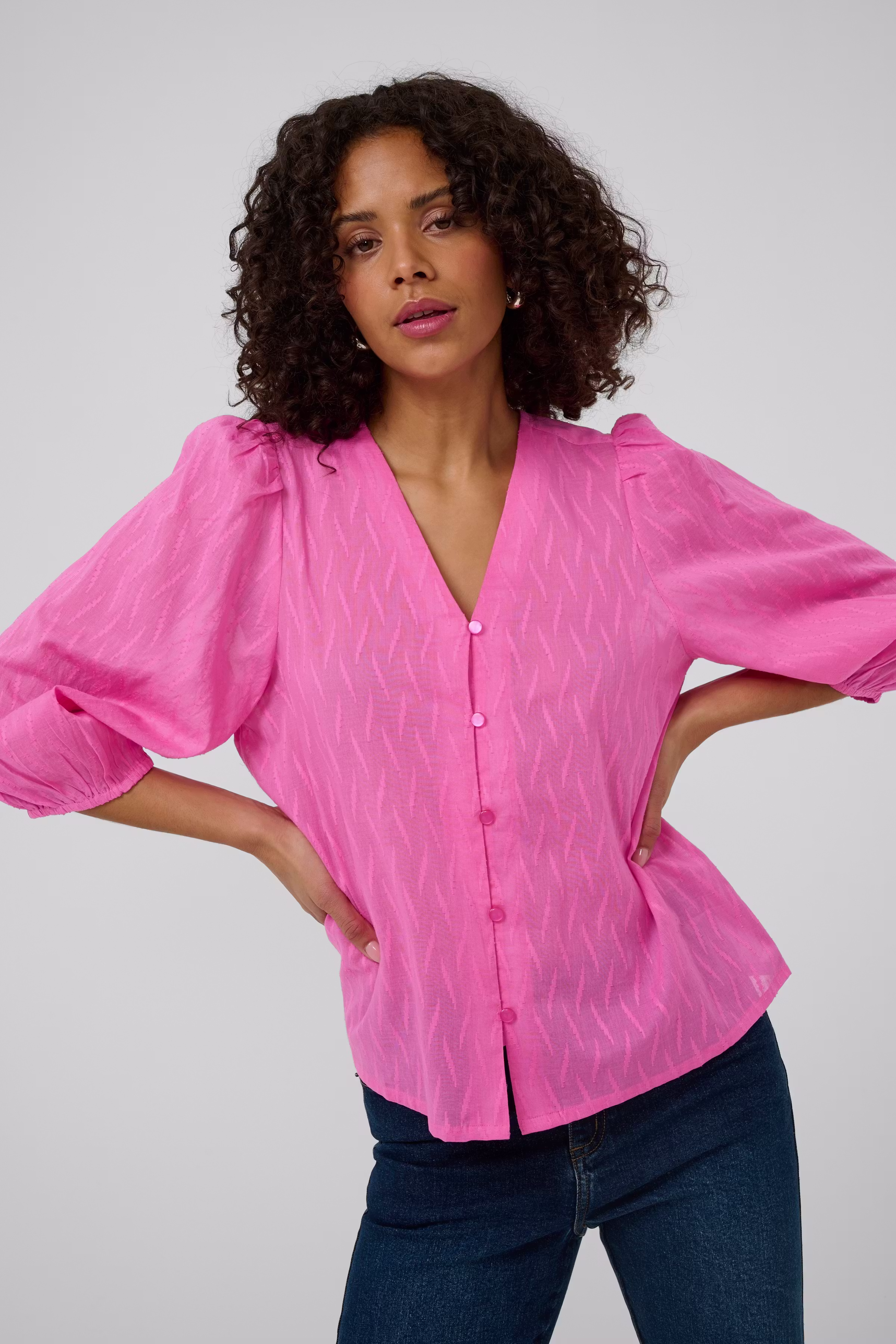 KAgabriela Bluse LOOKBOOK DETAIL 10511205-162118