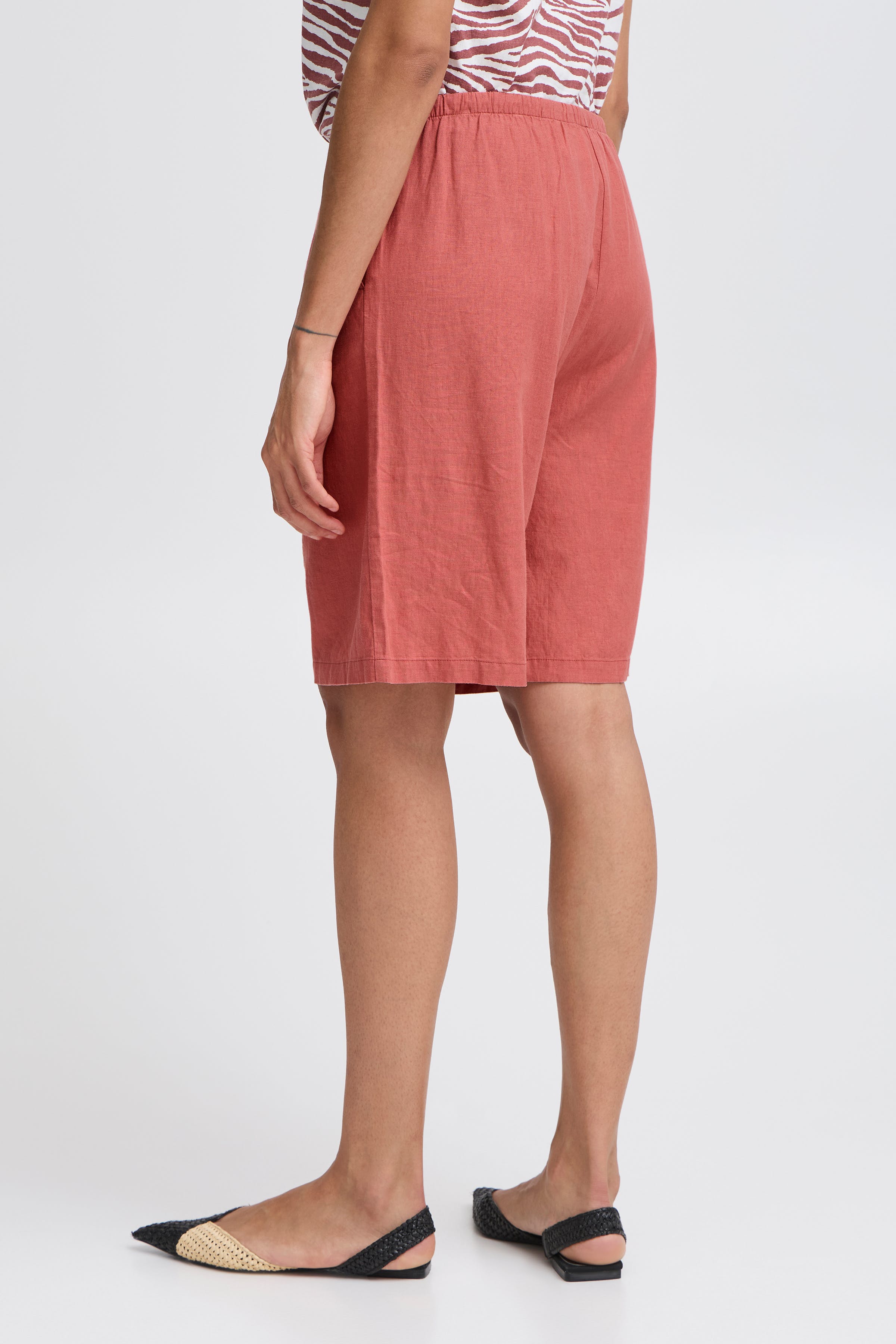 BYFALAKKA Shorts LOOKBOOK BACK 20816608-181436