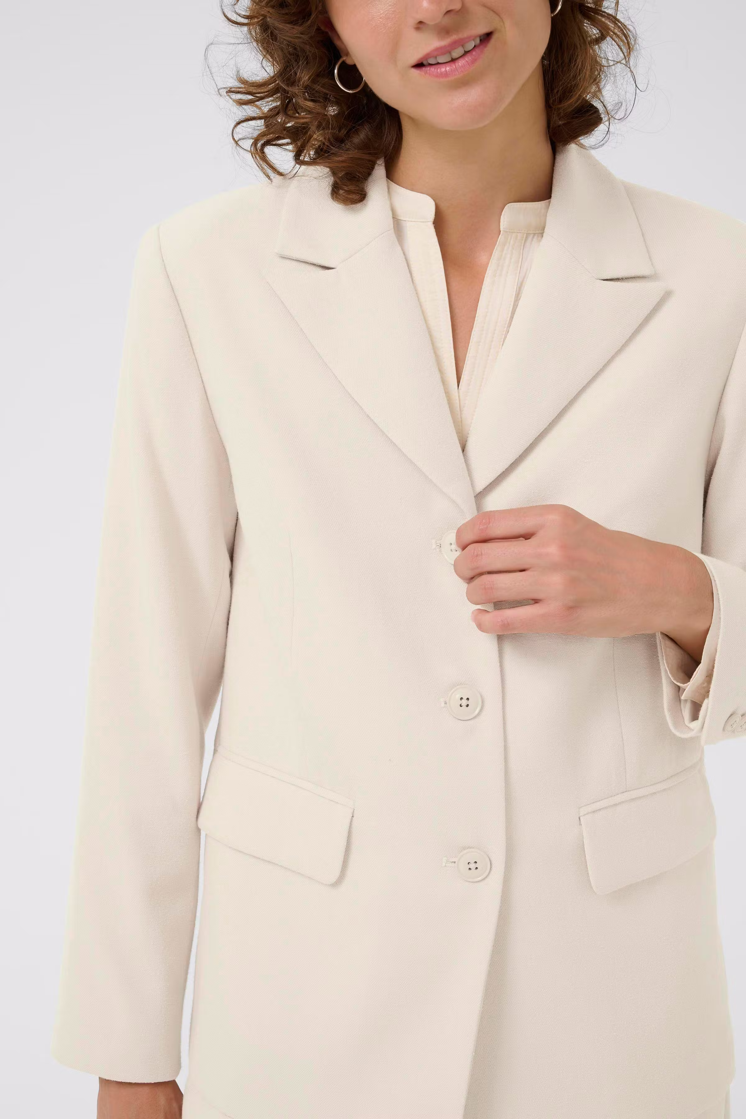 SalihaPW Blazer LOOKBOOK DETAIL 30309949-130400