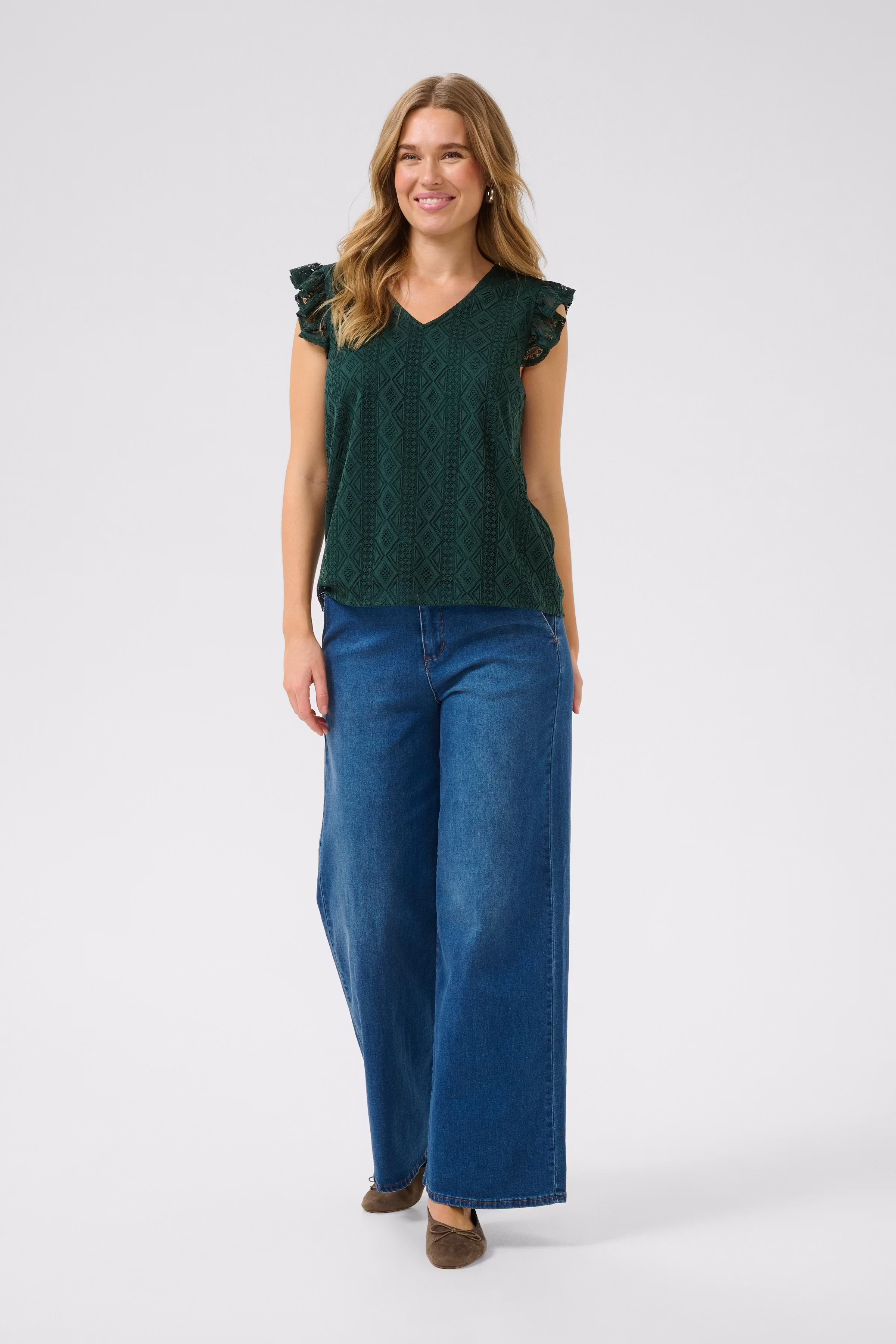 CRDanika Top LOOKBOOK FRONT 10614206-195320