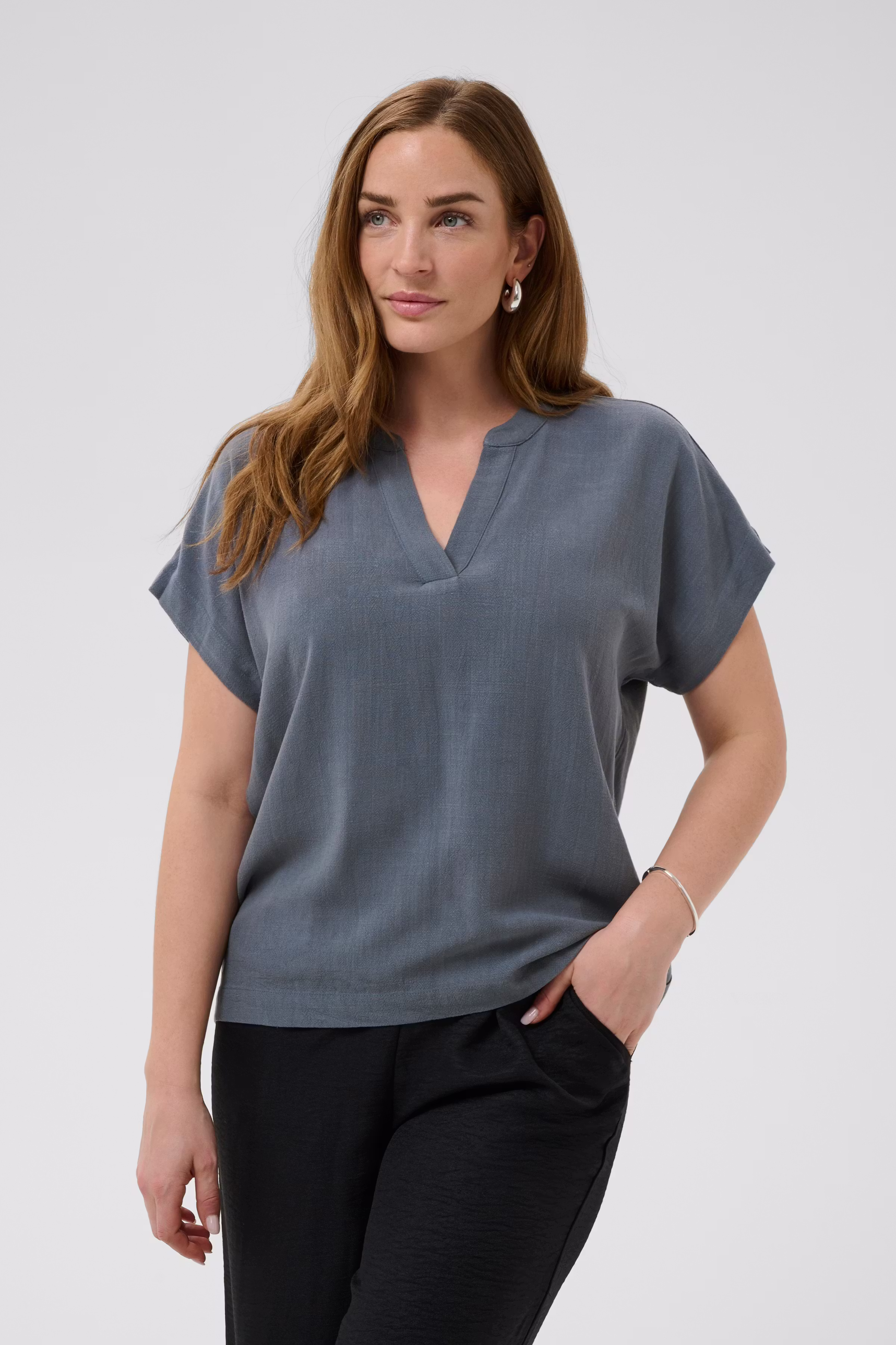 BPhella Blouse LOOKBOOK BACK 40200106-108654