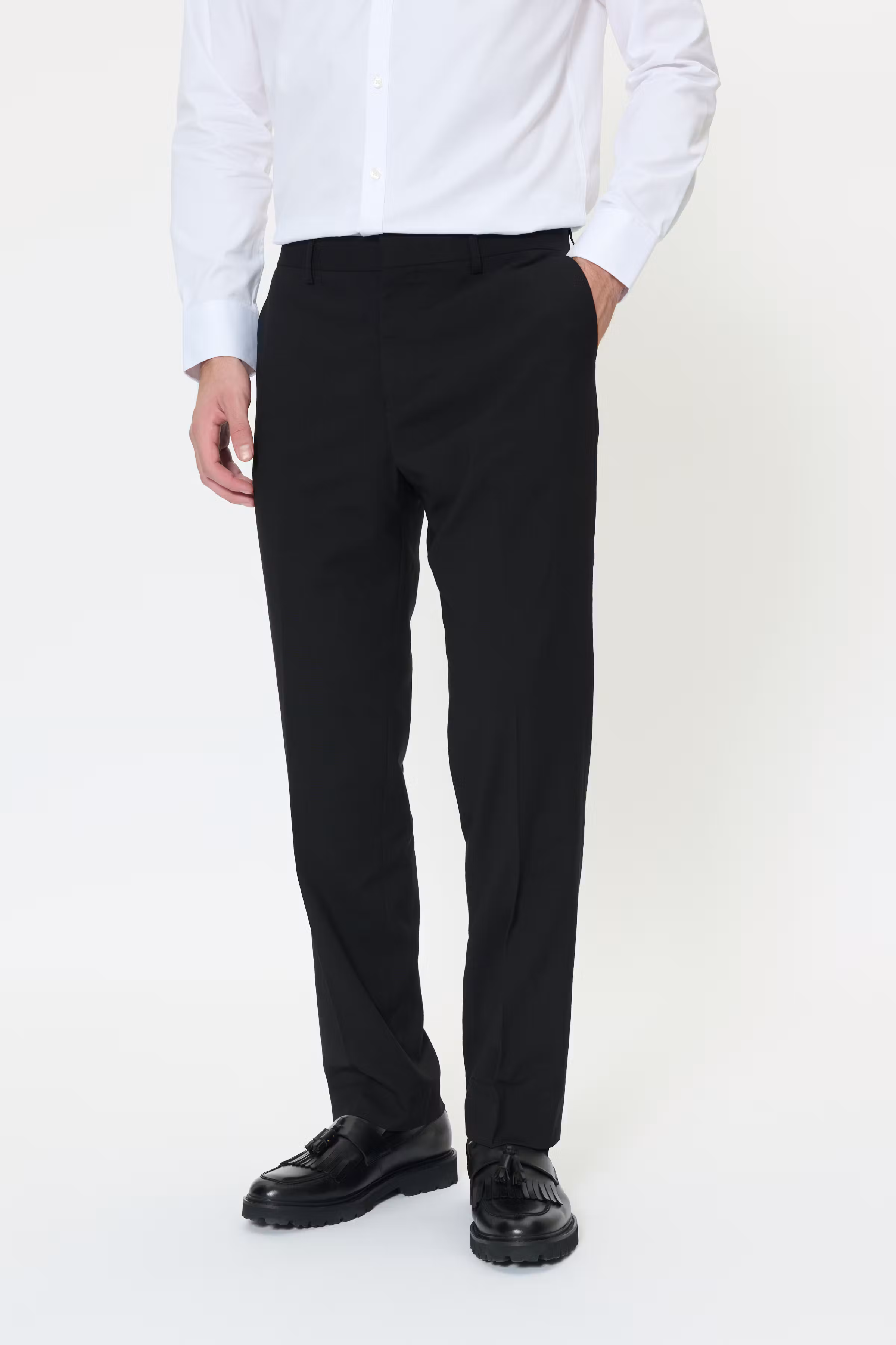 MAwesley Bukser LOOKBOOK FRONT 30208977-300275