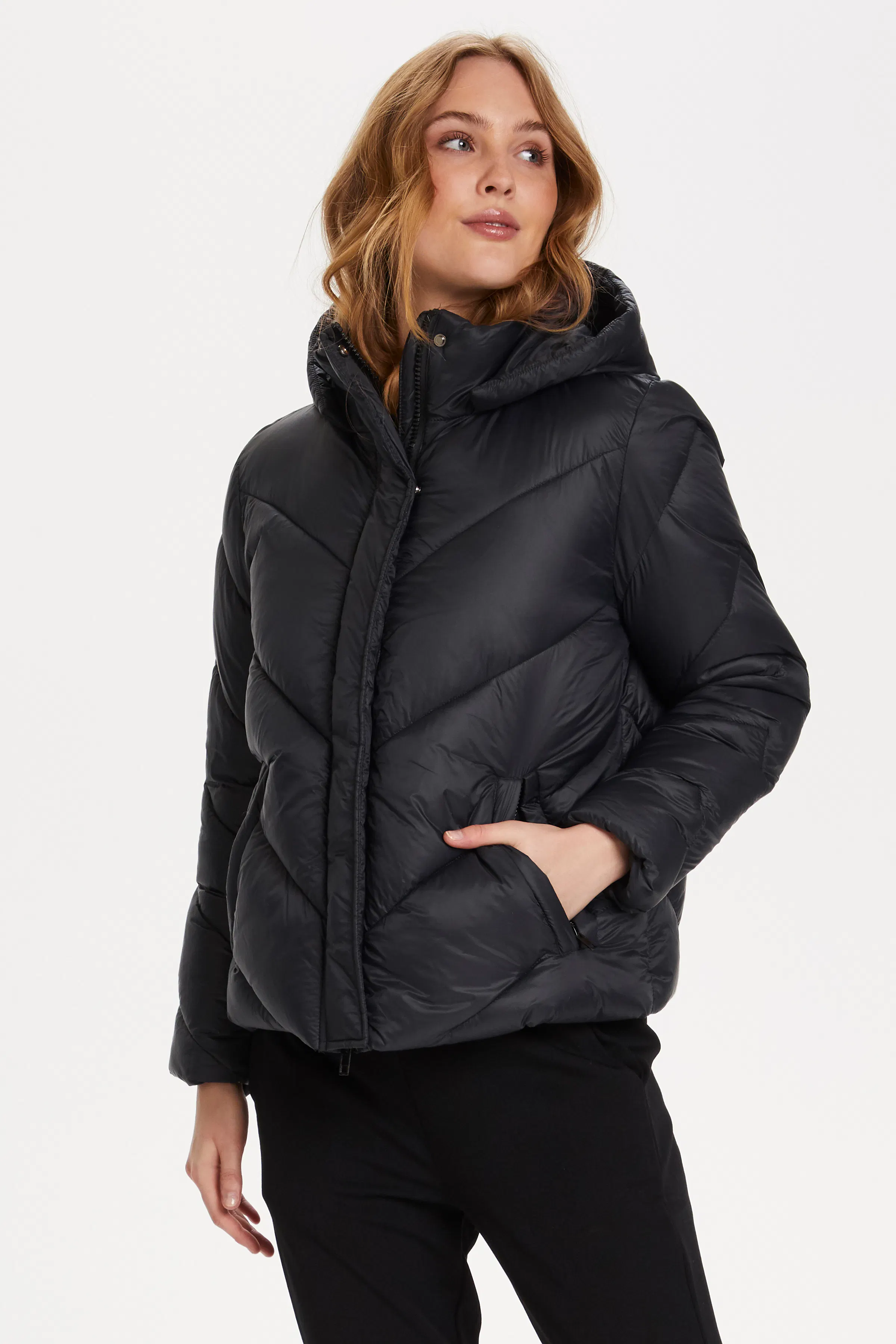 CatjaSZ Outerwear LOOKBOOK FRONT 30510593-193911