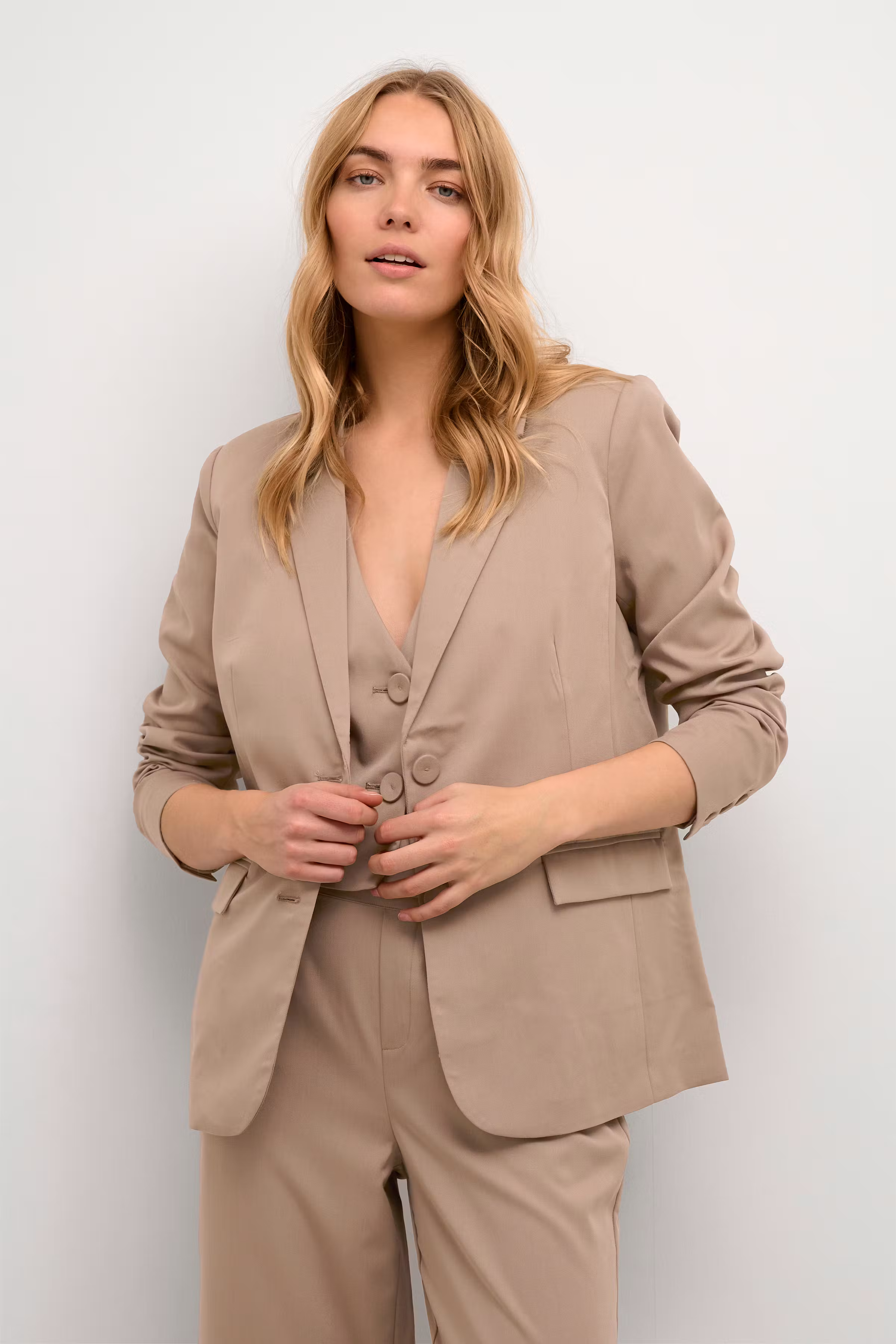 CRKaja Blazer LOOKBOOK FRONT 10611334-170807