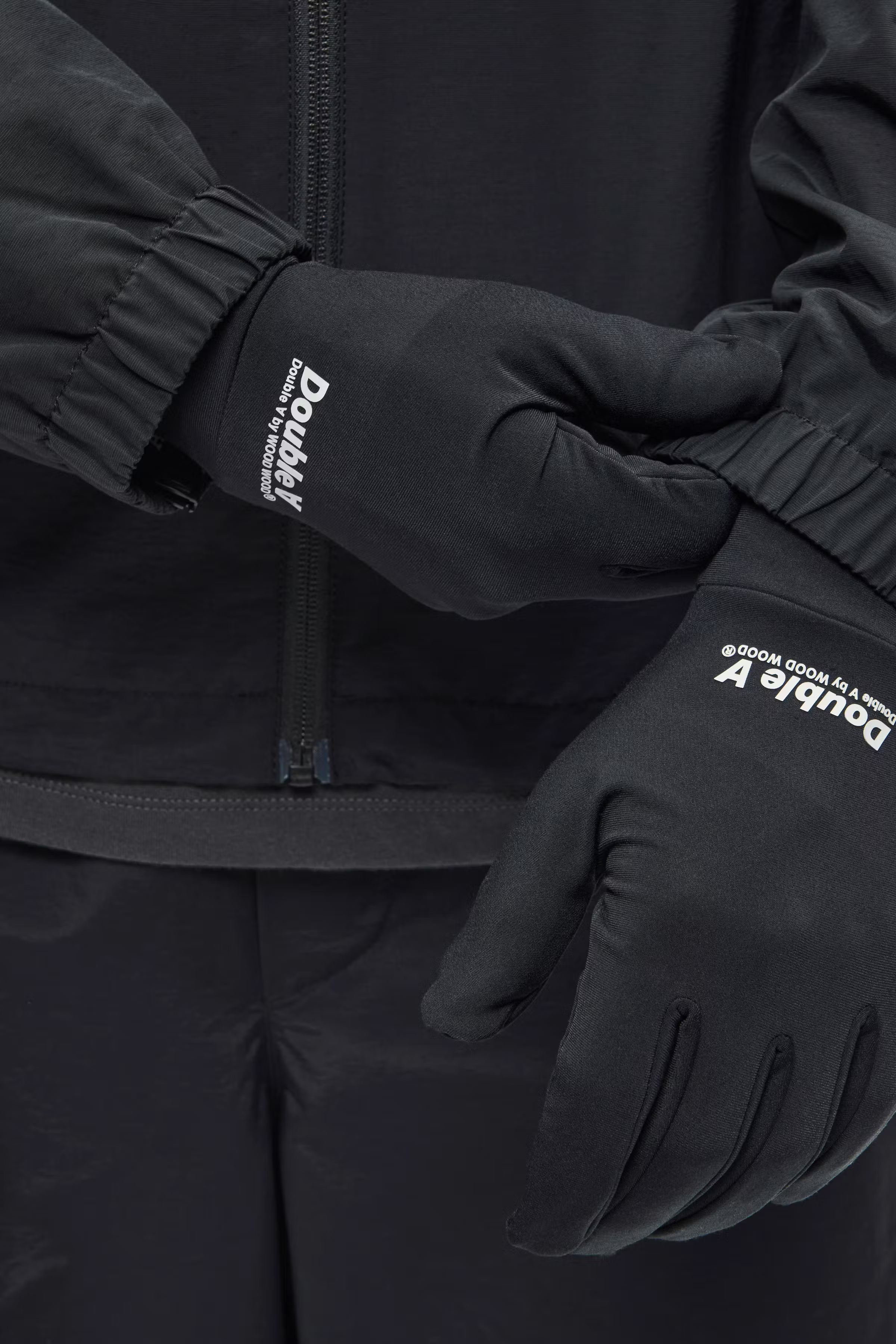 WWChase gloves LOOKBOOK DETAIL 30251850-303700