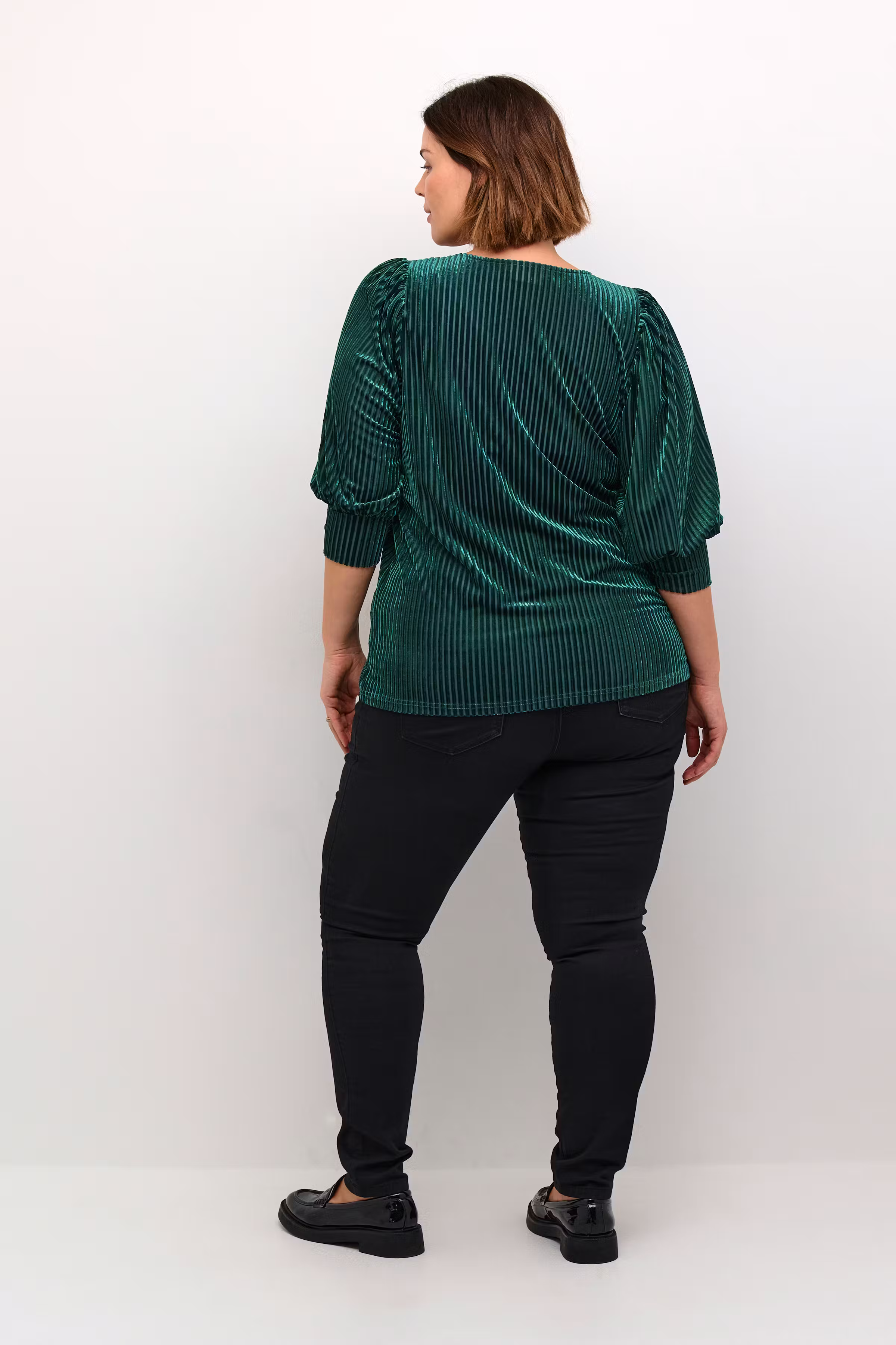 KCcacanna Blouse LOOKBOOK BACK 10581210-106796