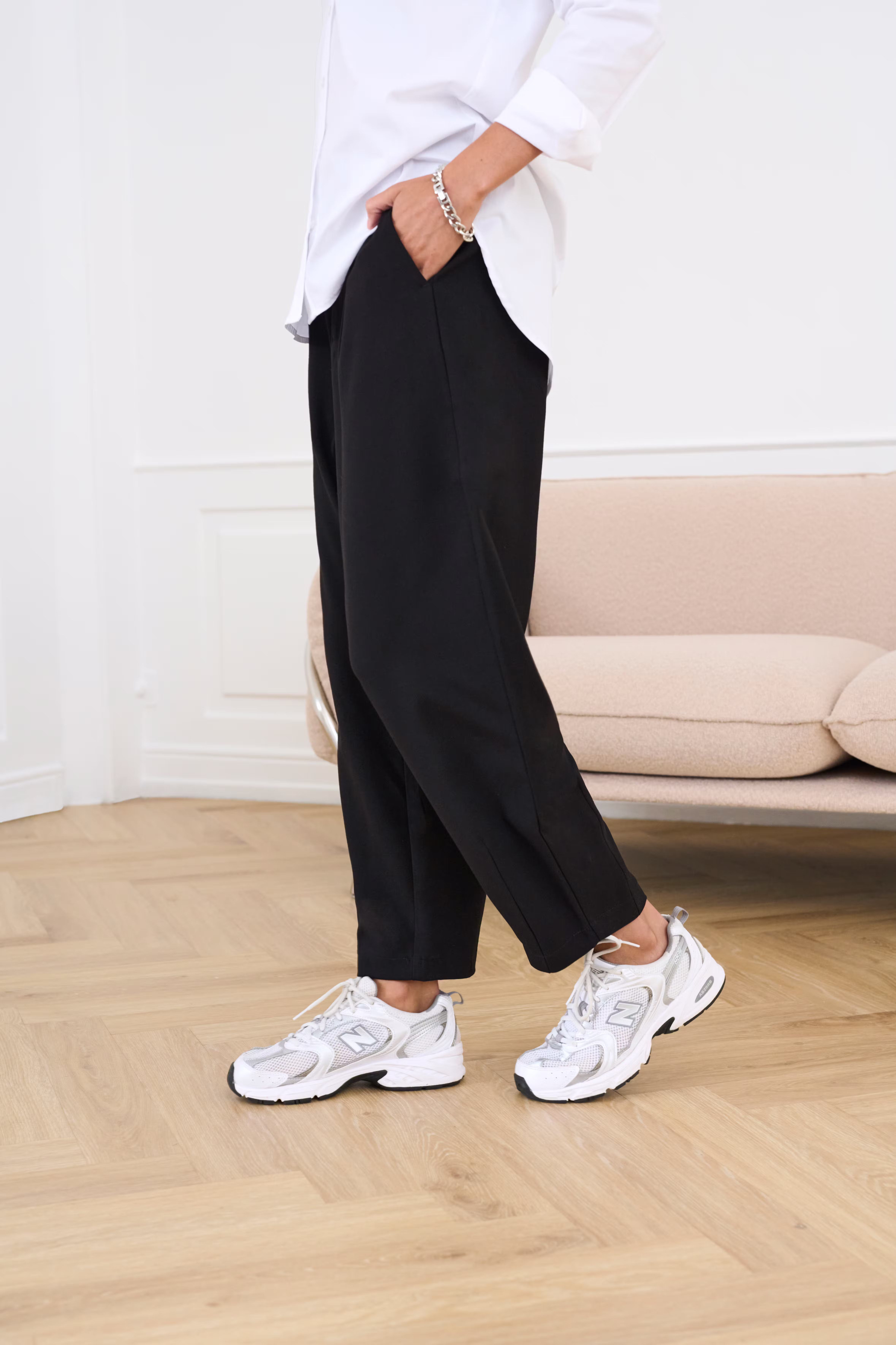 KAmerle Trousers LOCATION NONE 10504769-100121