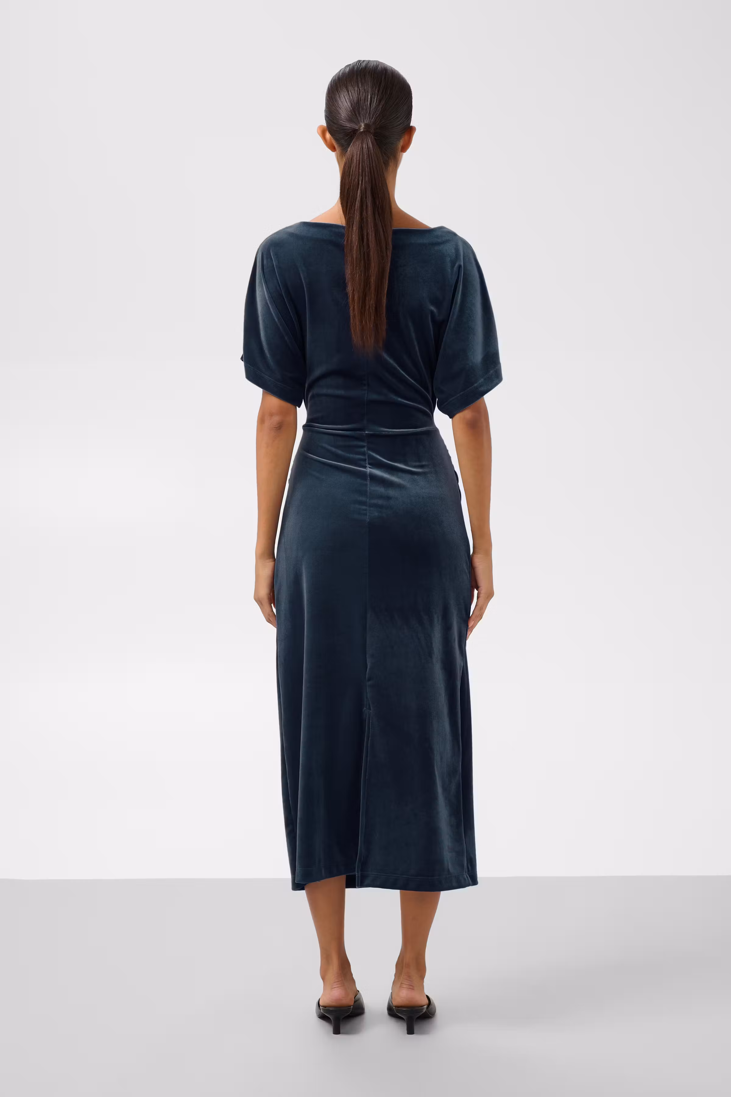 SLVelera Kjole LOOKBOOK BACK 30408840-194215