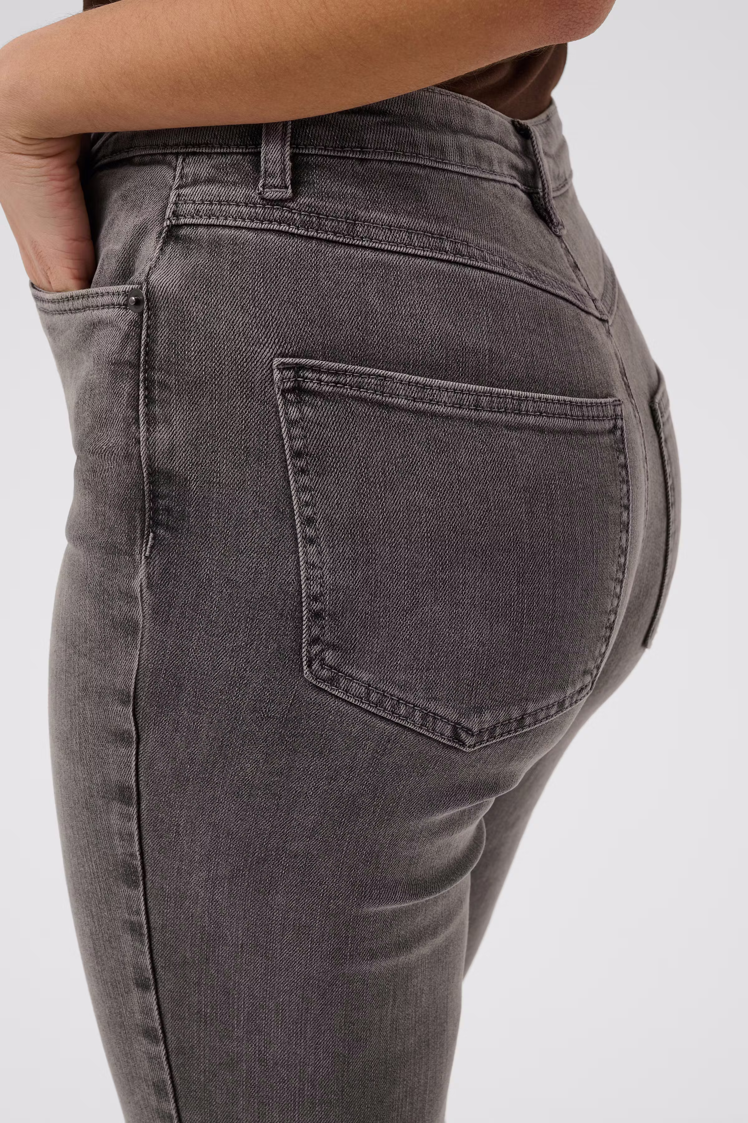 KAsinem Jeans LOOKBOOK DETAIL 10509481-103162