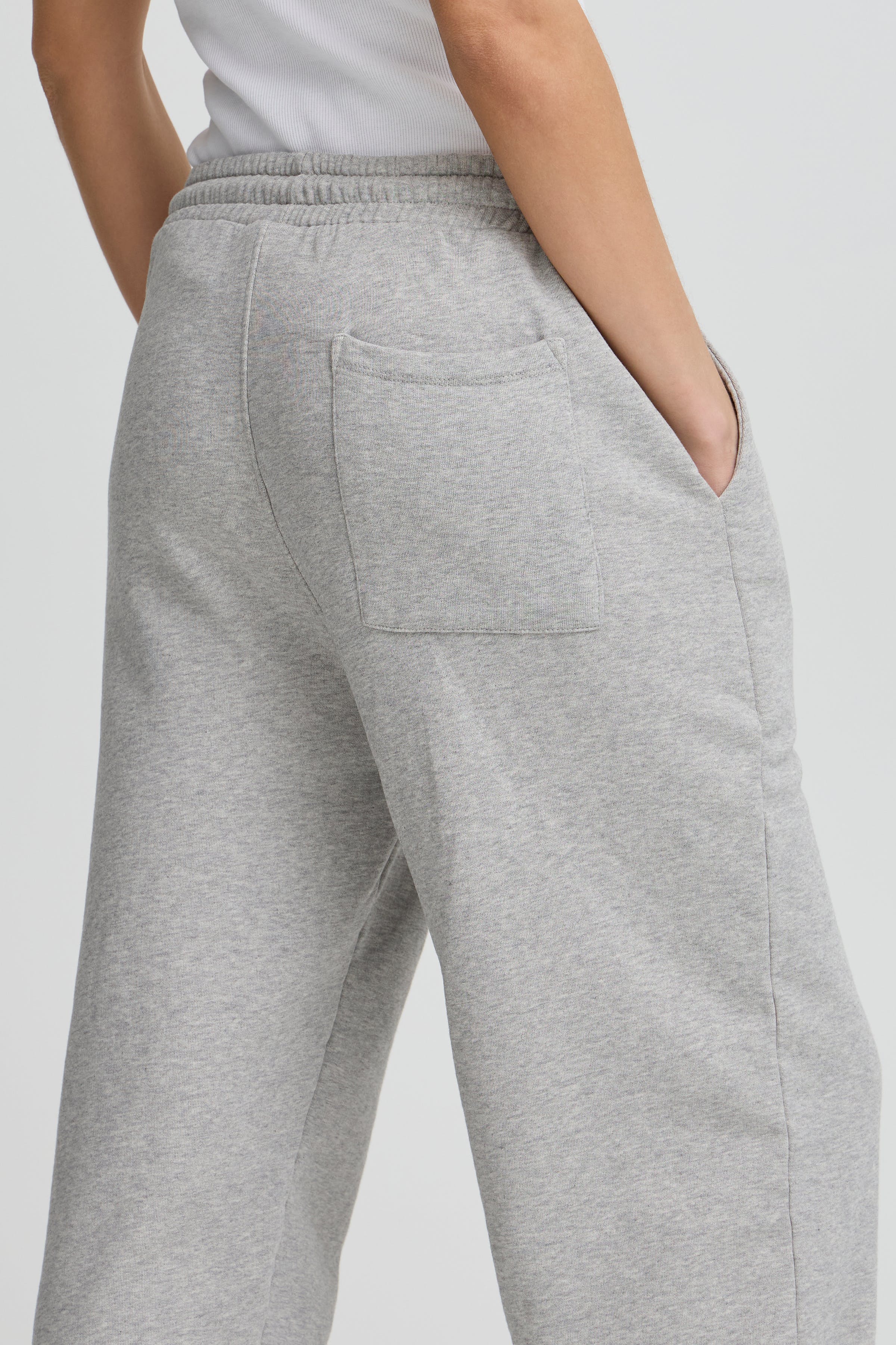 BASAVONA Trousers LOOKBOOK DETAIL 50405149-204054