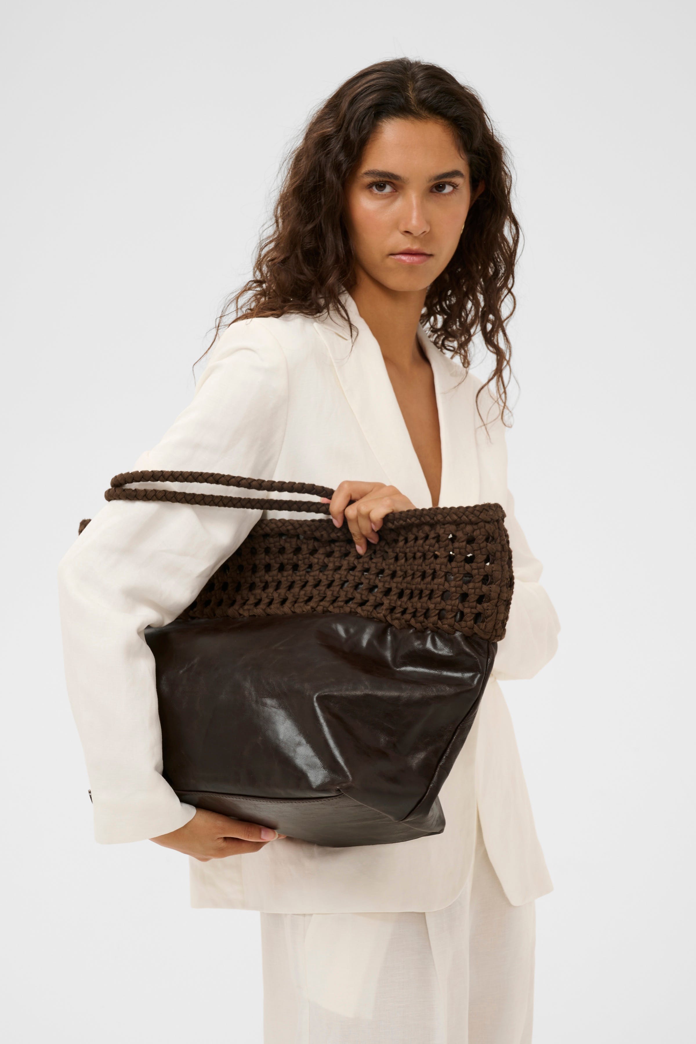 SLTagea Bag LOOKBOOK DETAIL 30409243-190840