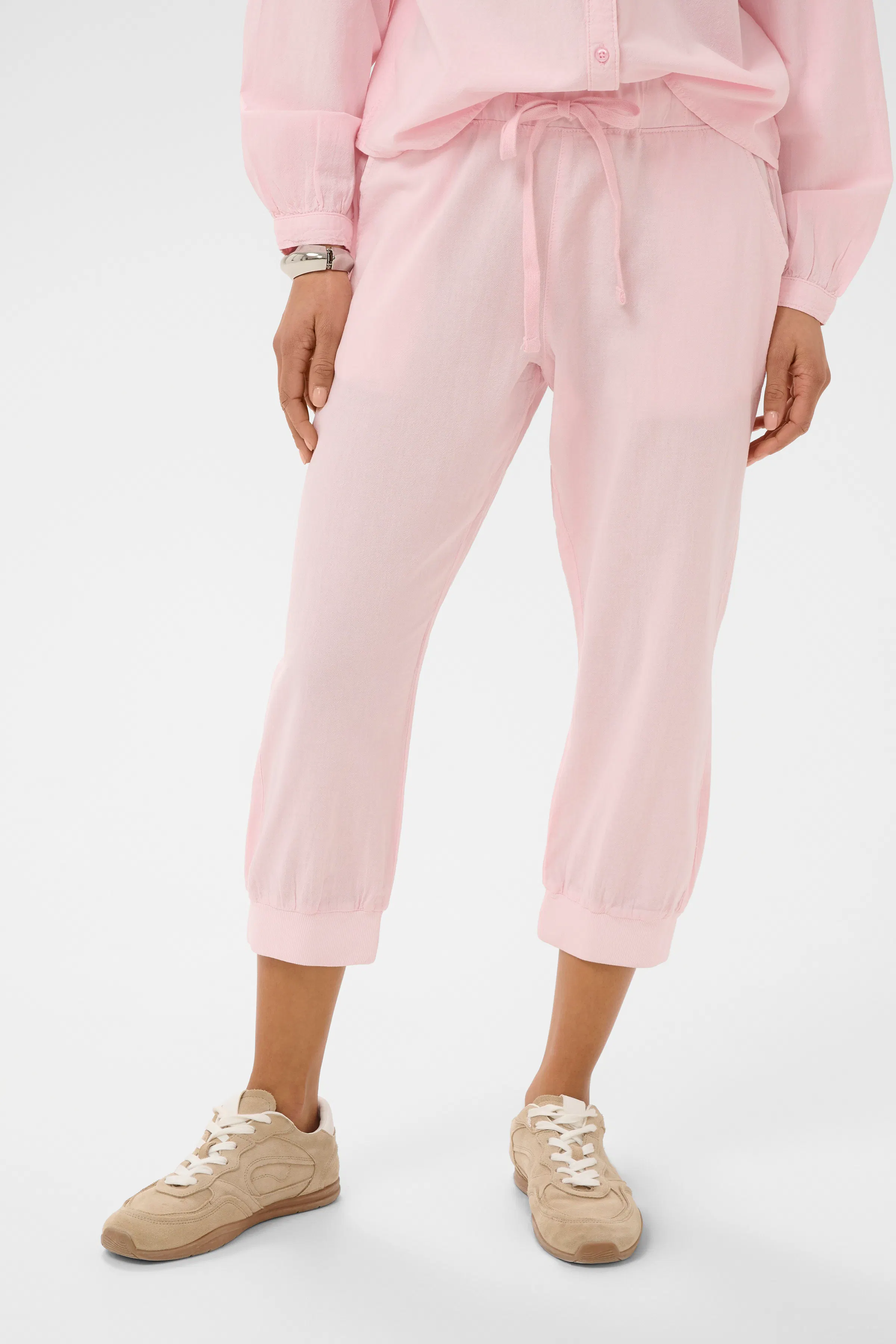 Naya Capri bukser LOOKBOOK FRONT 10502803-132807