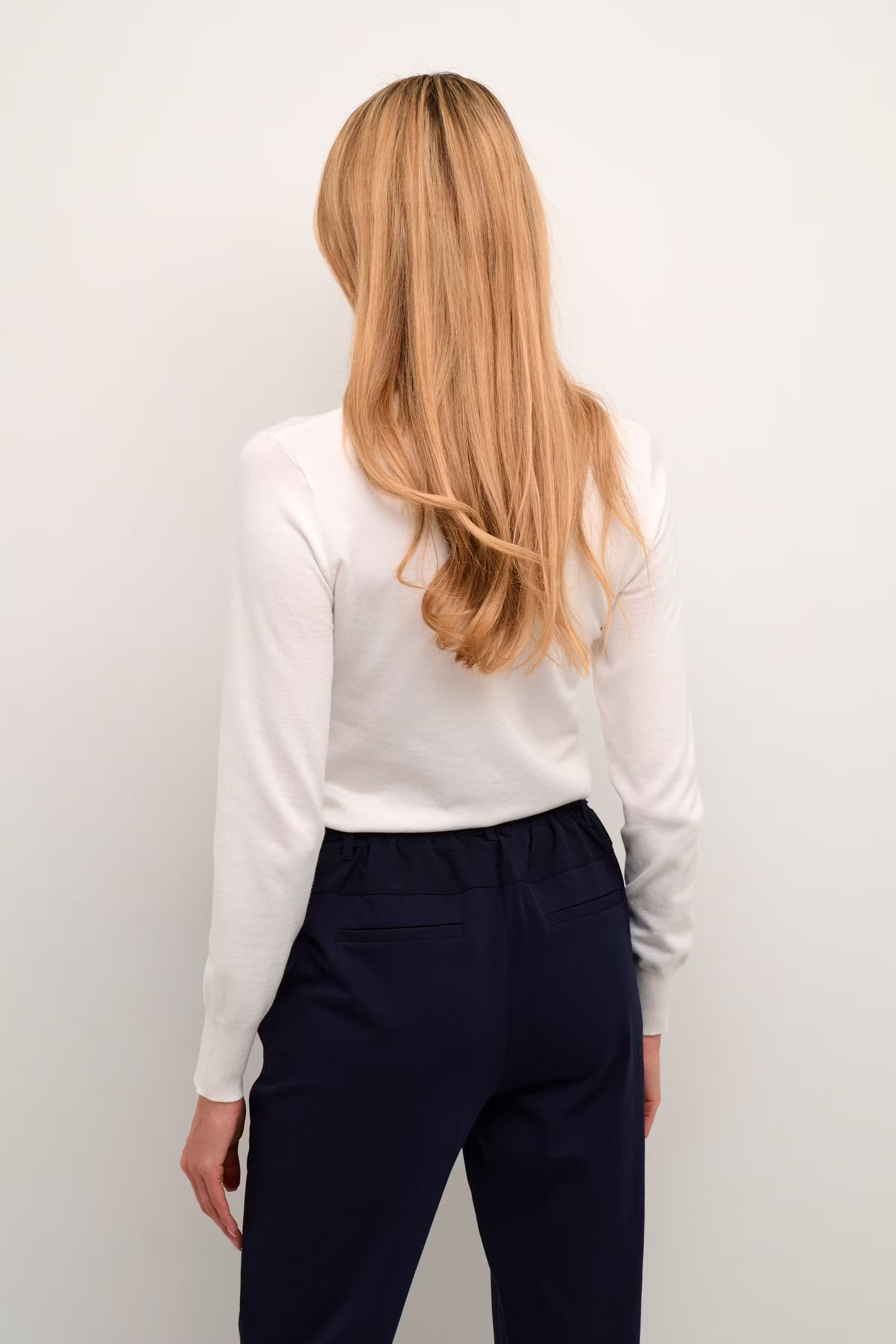 Astrid Pullover LOOKBOOK BACK 500023-50003