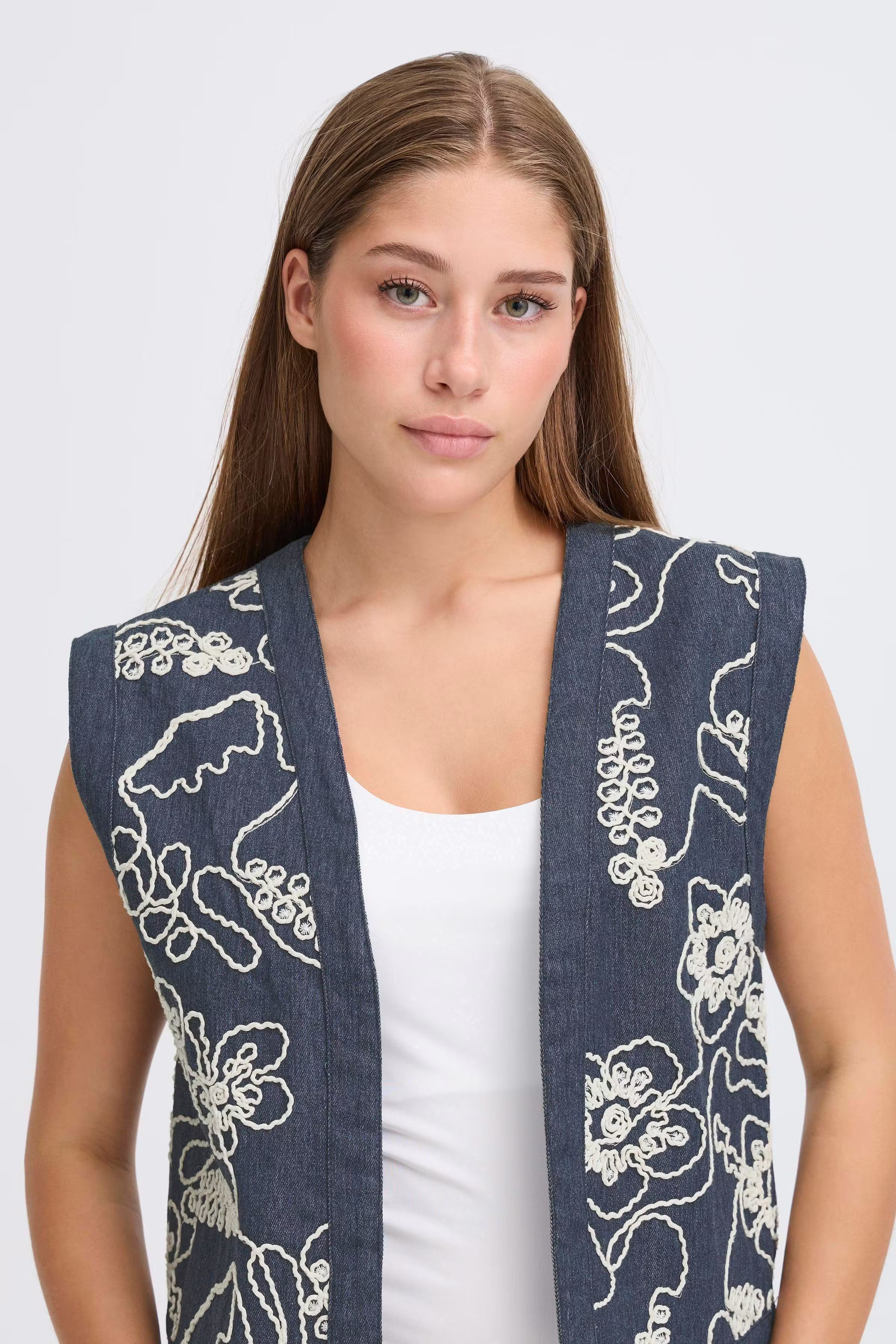 IHPAULIA Weste LOOKBOOK DETAIL 20124462-900001130