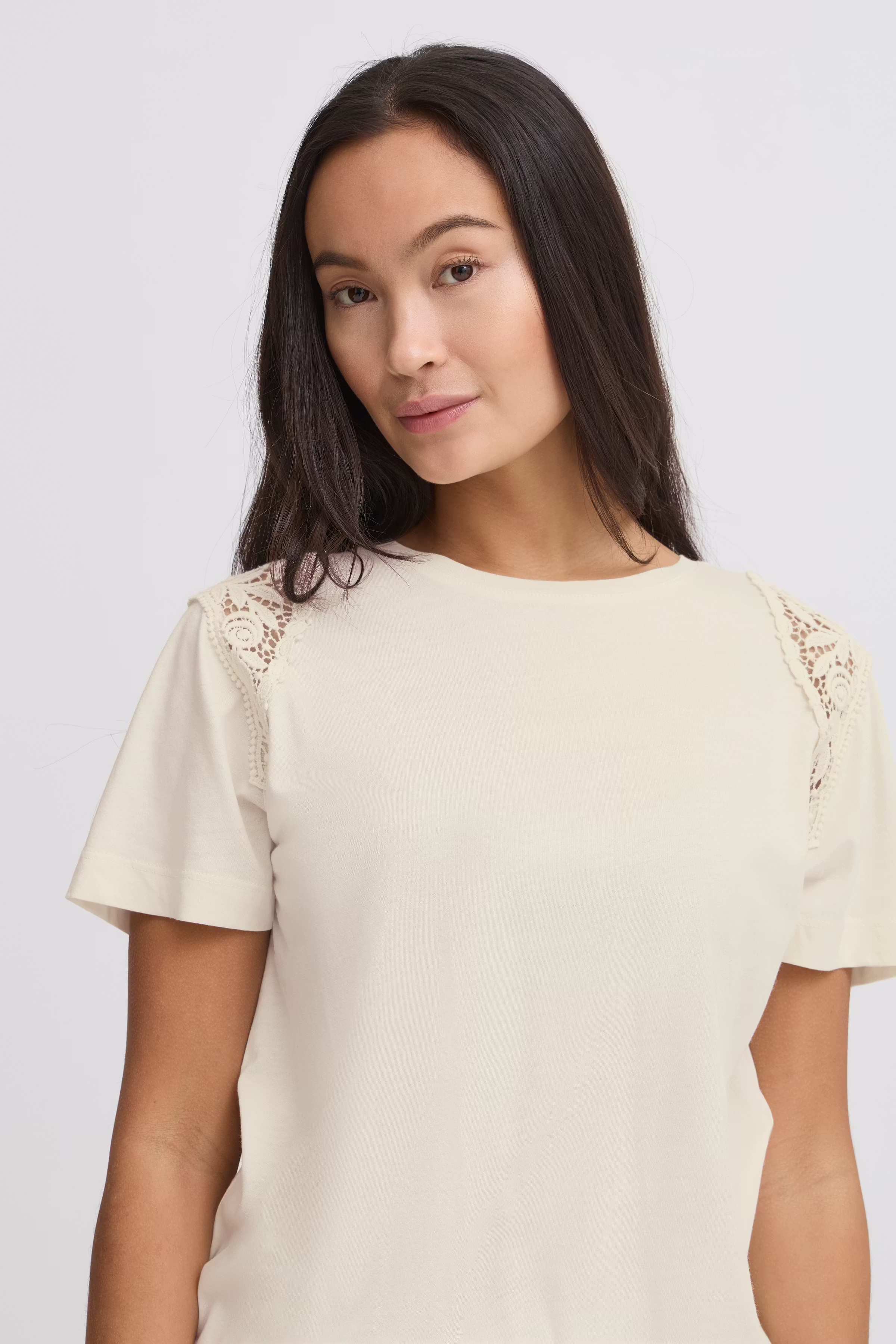 IRLENA T-shirt LOOKBOOK DETAIL 20122872-130905