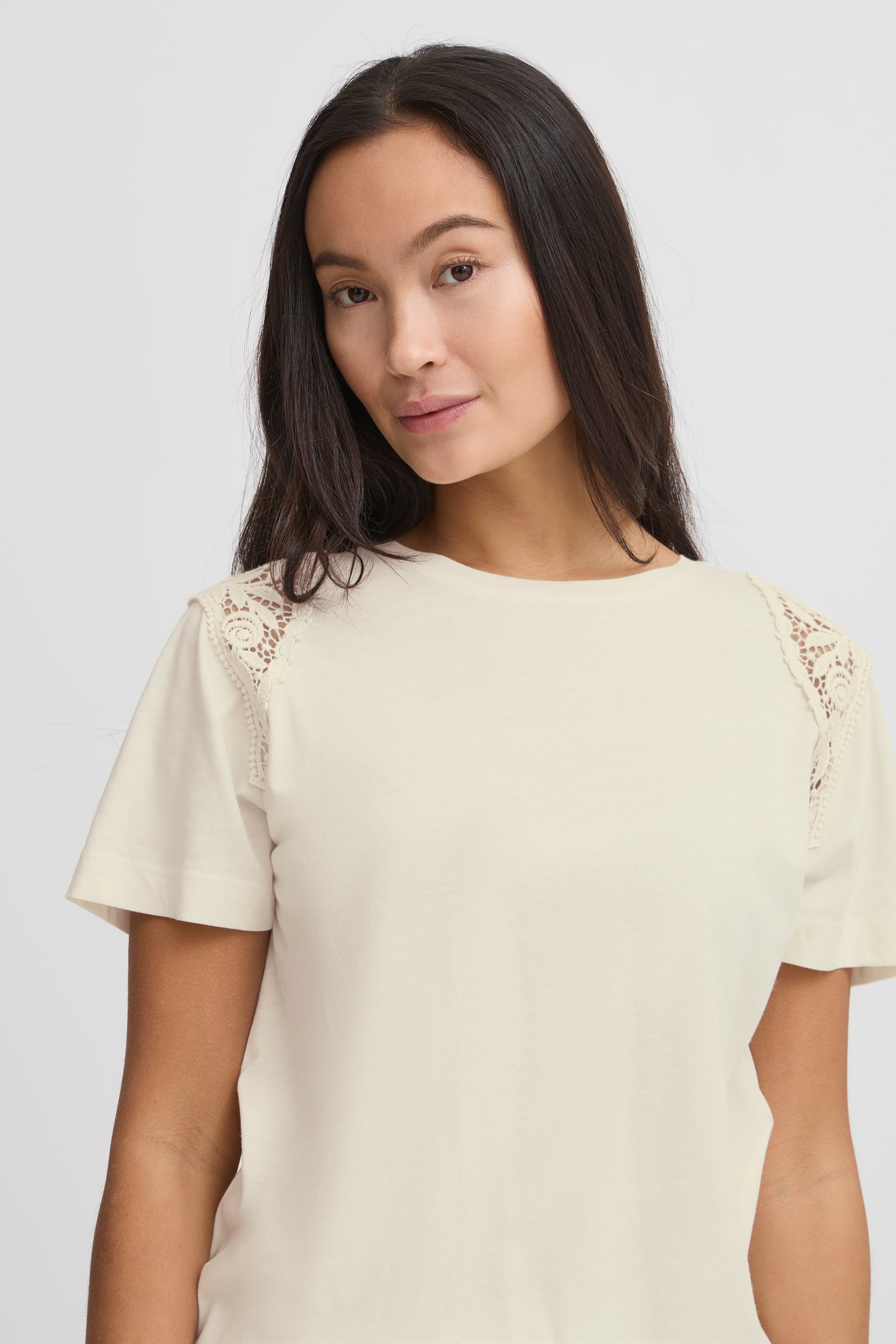 IRLENA T-shirt LOOKBOOK DETAIL 20122872-130905