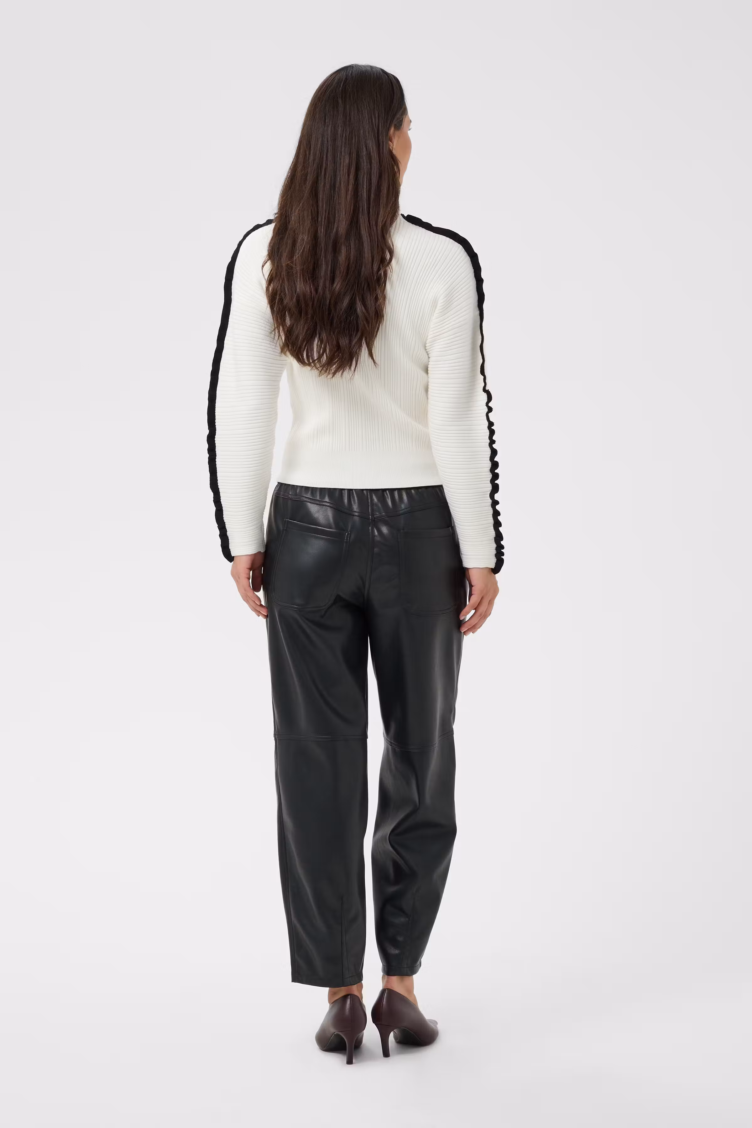 KAhilma Pullover LOOKBOOK BACK 10512139-110701