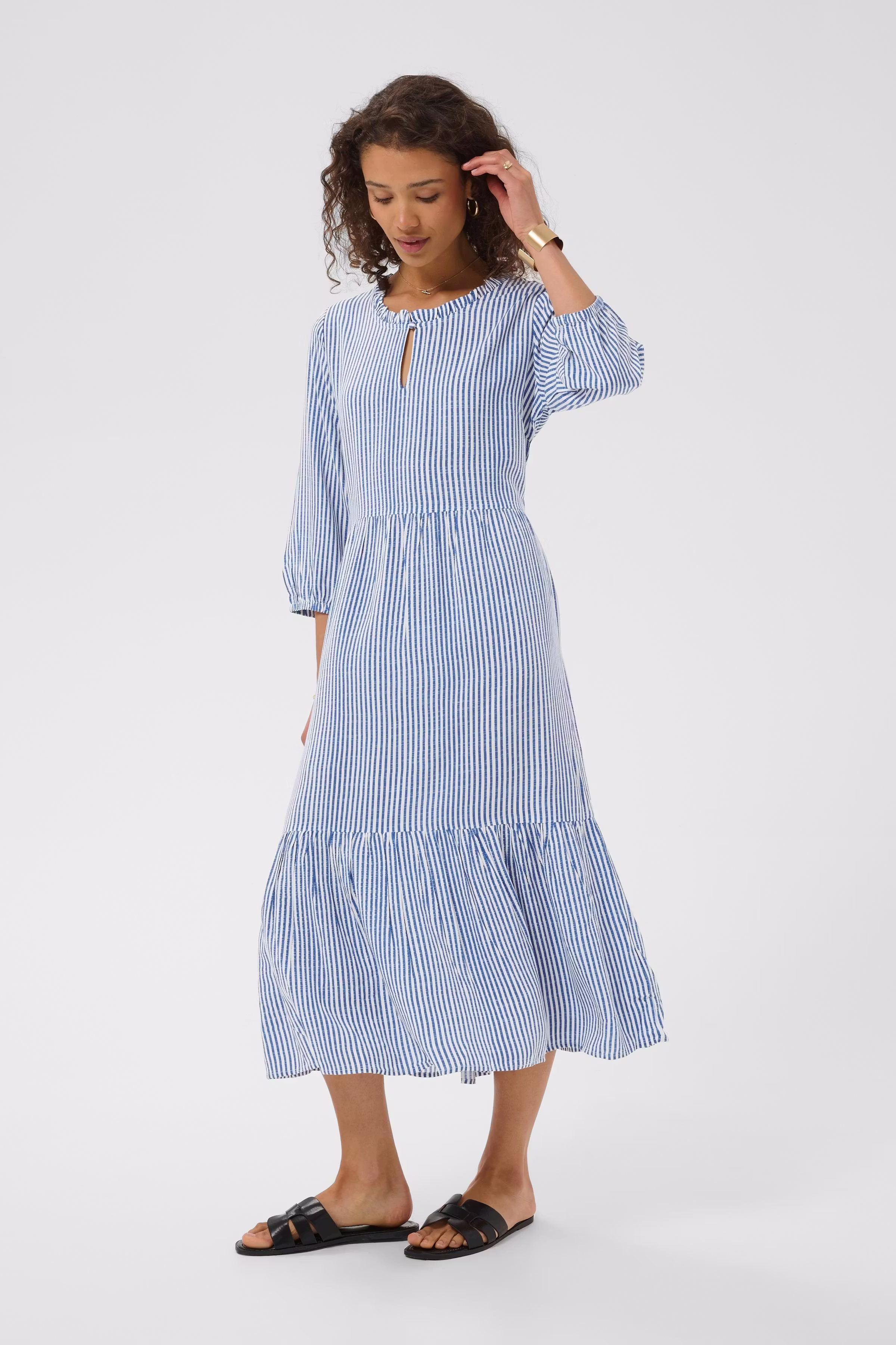 CRTiah Dress LOOKBOOK FRONT 10606285-104155