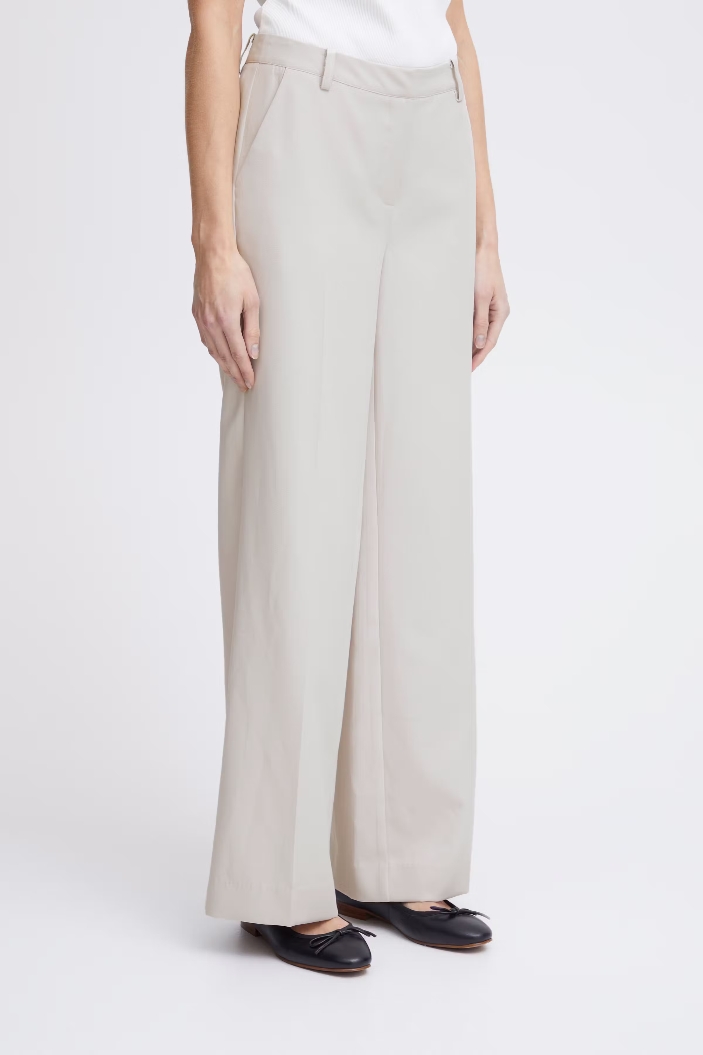 IHLEXI Trousers LOOKBOOK FRONT 20117838-140000