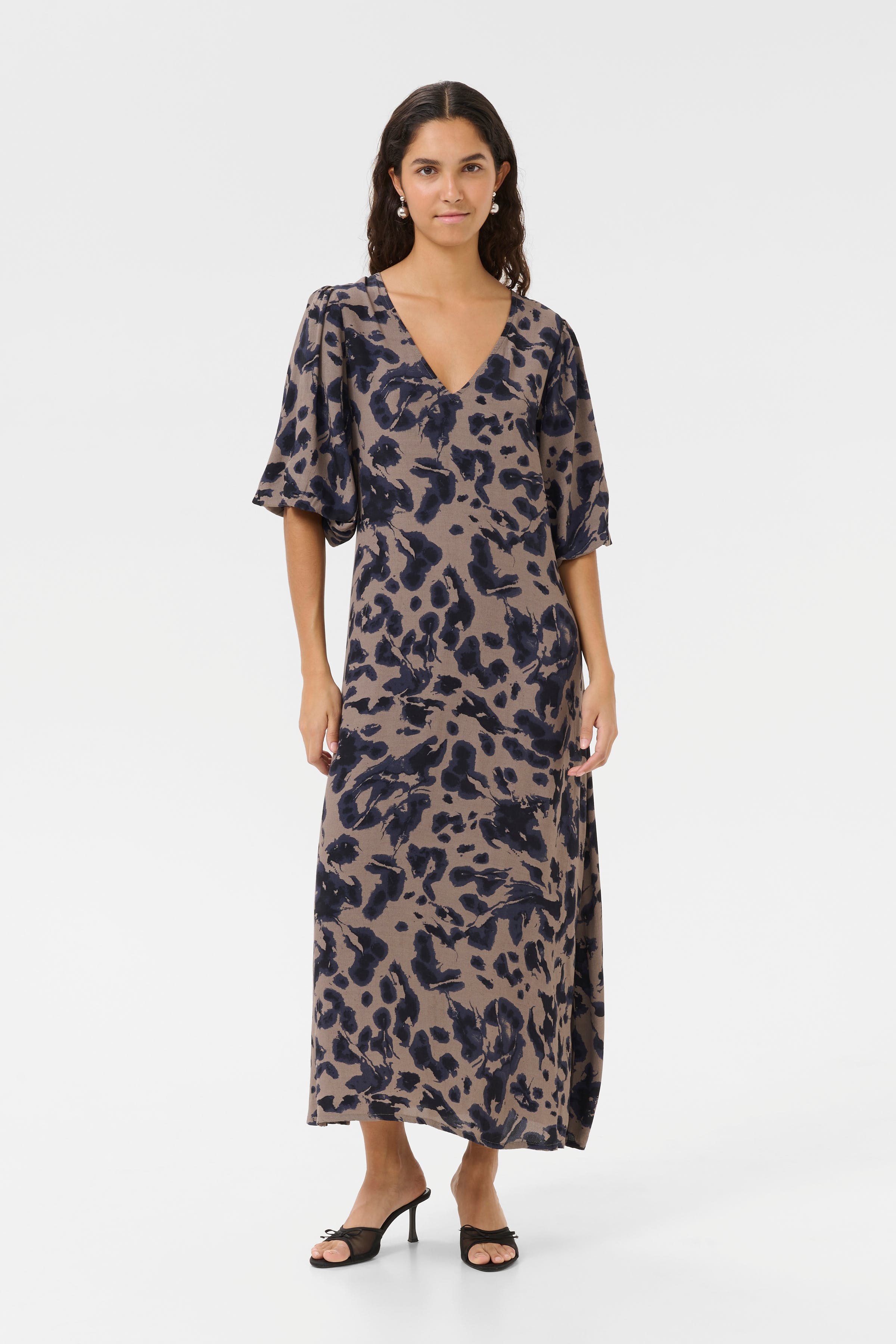 KBAshley Kleid LOOKBOOK FRONT 10105529-107953