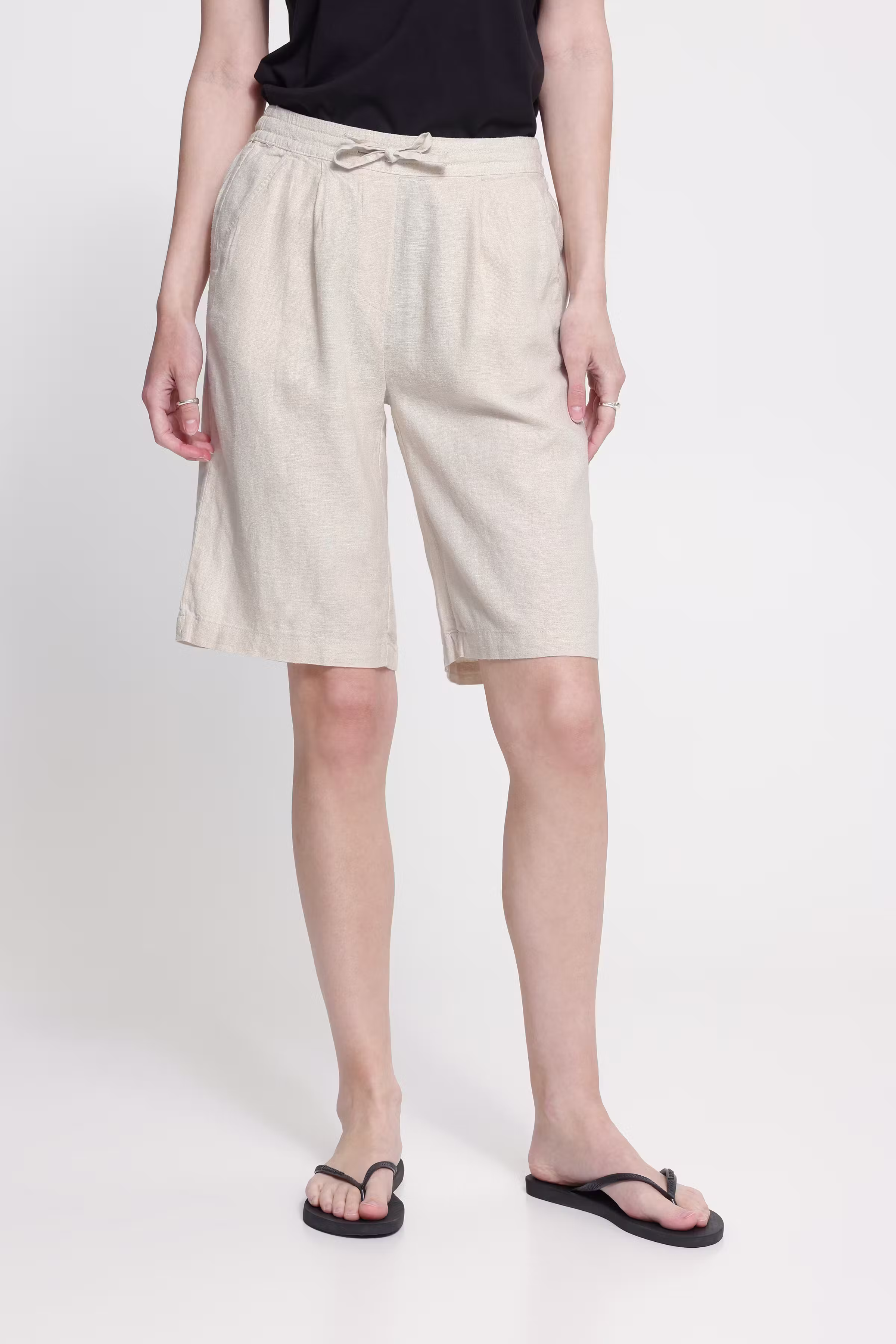 IHLINNO Shorts LOOKBOOK FRONT 20122918-204424