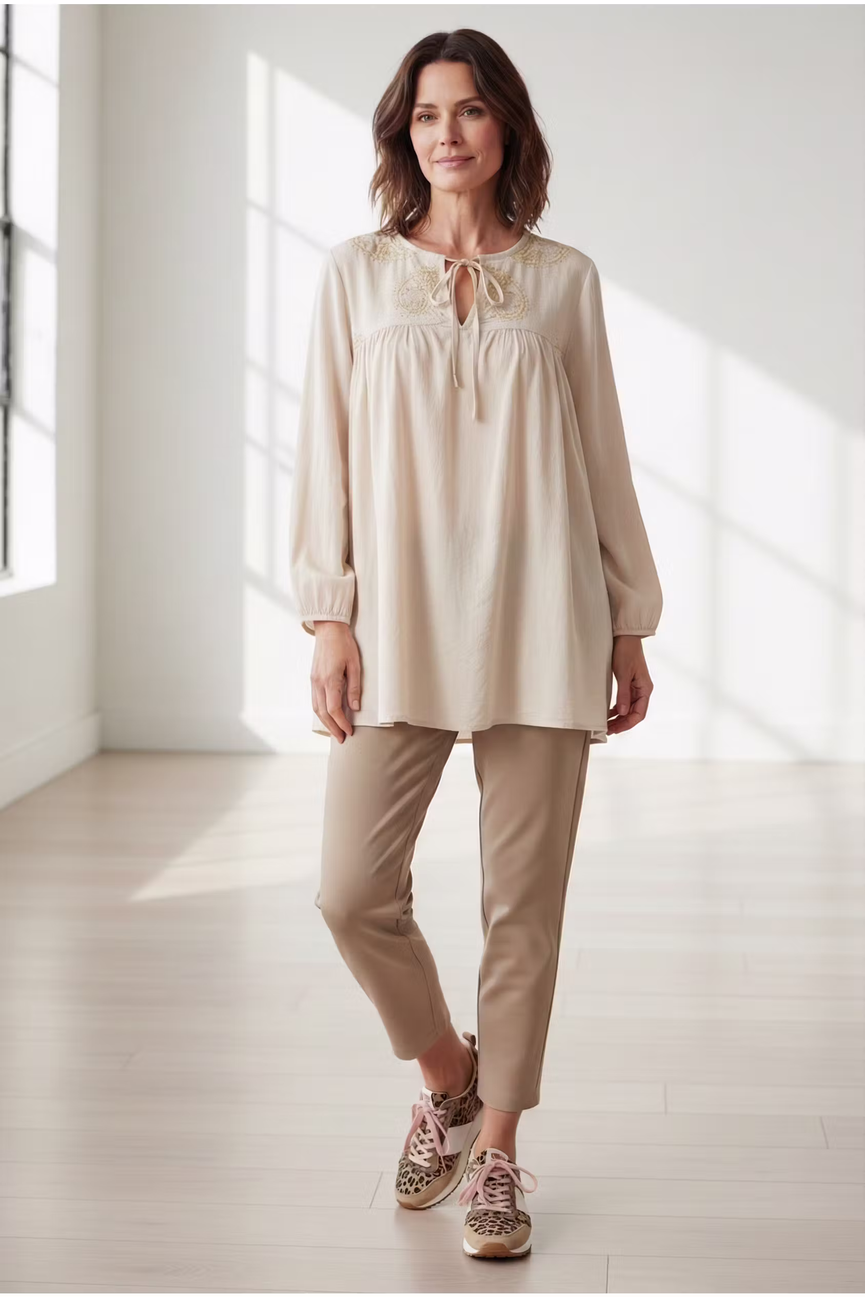 BPkarline Bluse LOOKBOOK FRONT 40103572-400773