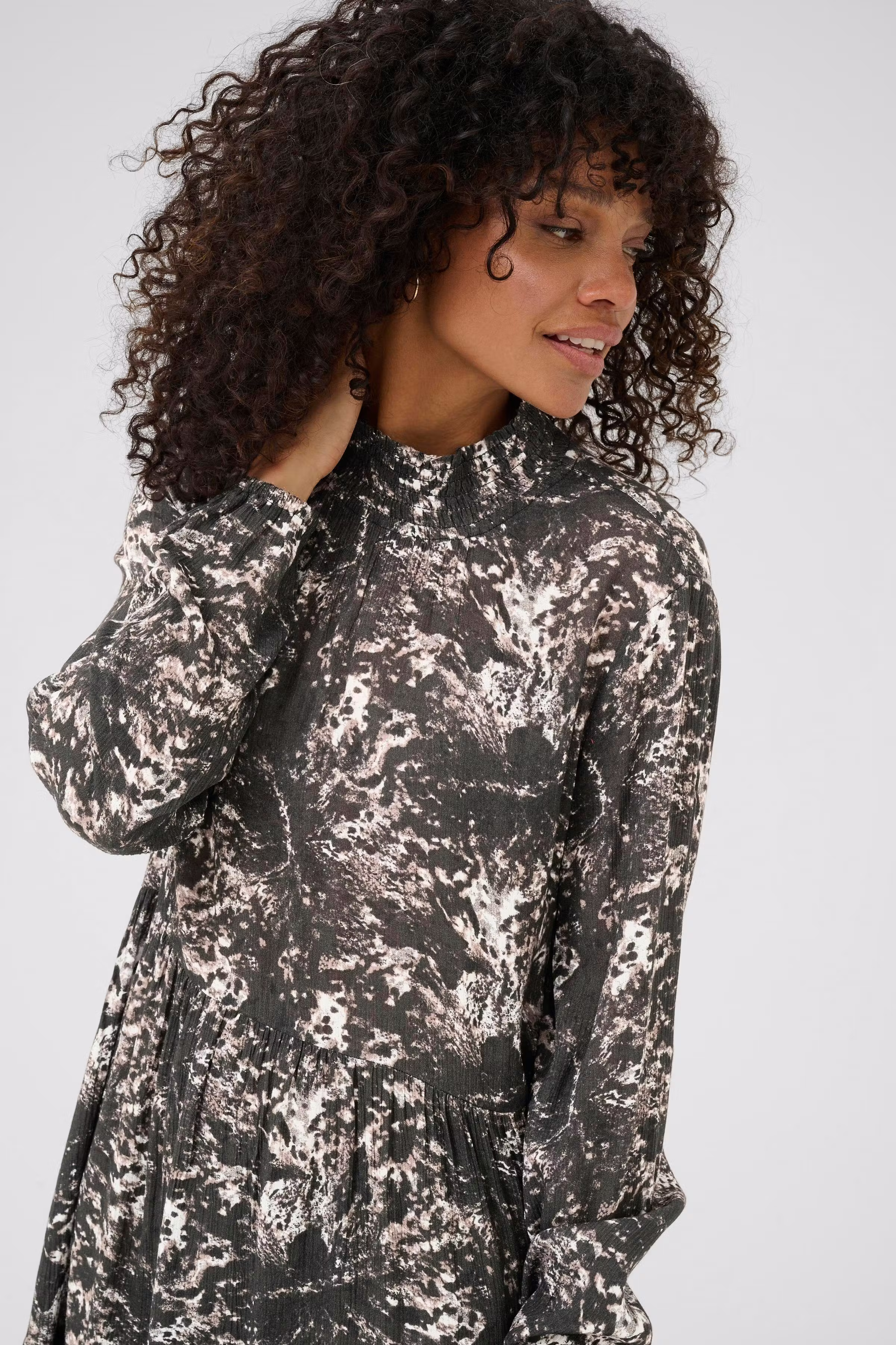 KAlinda Kjole LOOKBOOK DETAIL 10510741-108203