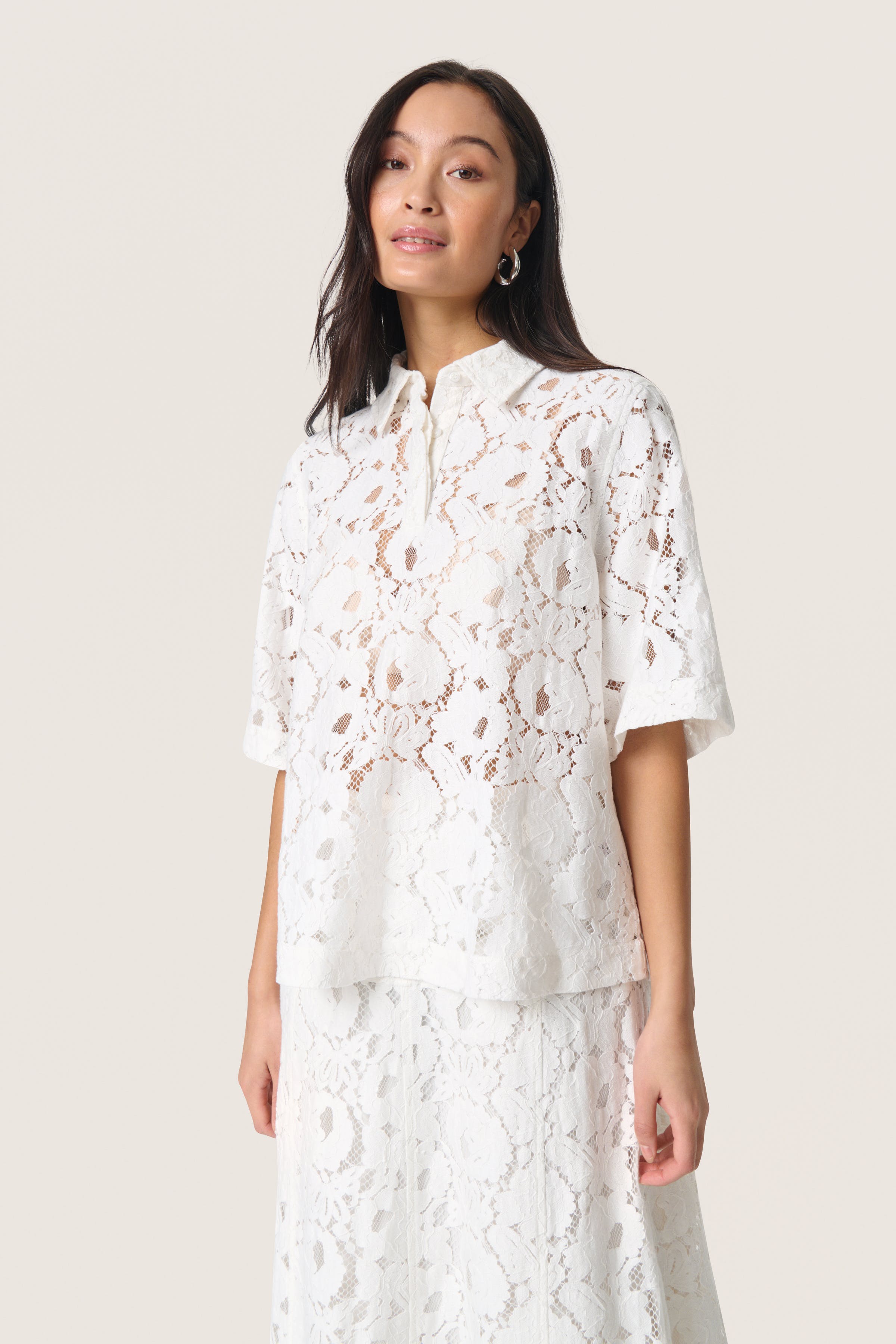 SLTaya Blouse LOOKBOOK FRONT 30408629-111001