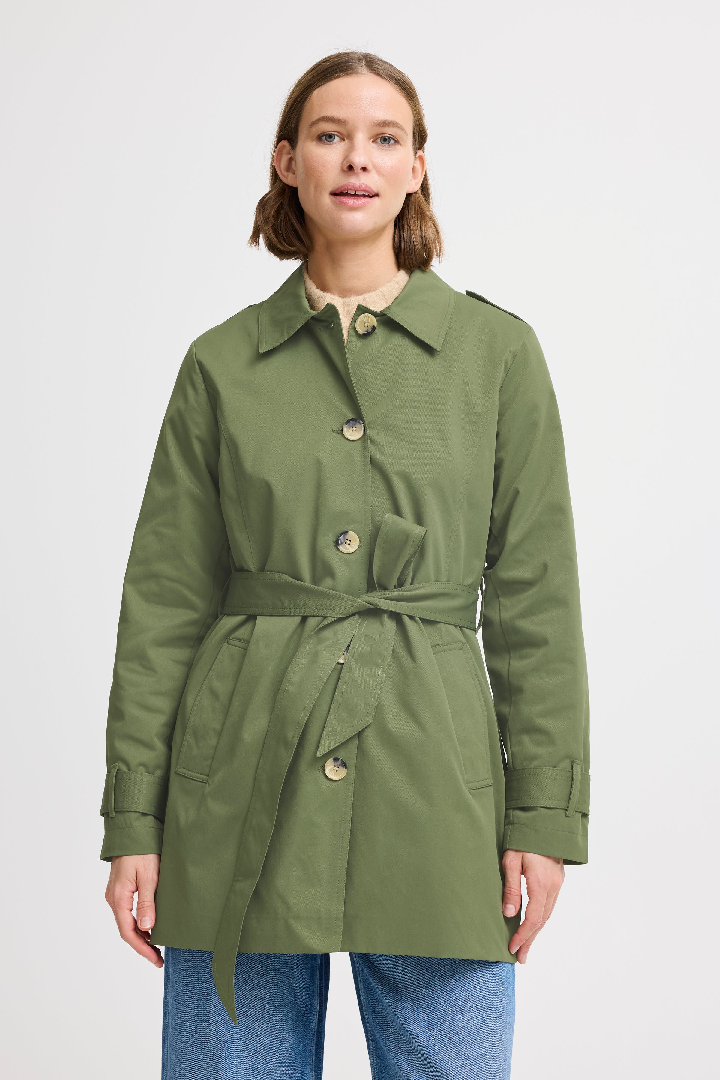 BYAMONA Mantel LOOKBOOK FRONT 20814235-180420