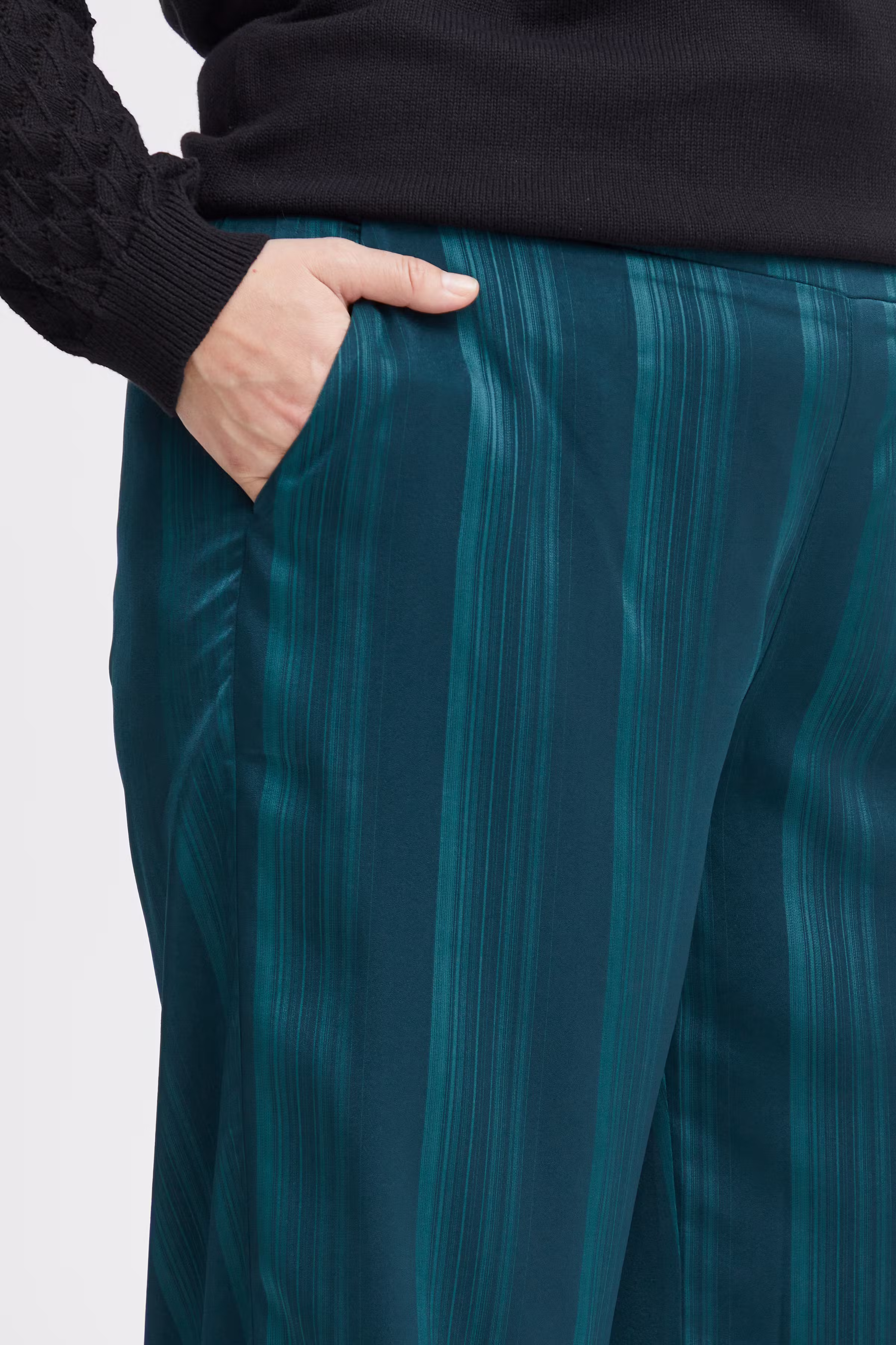 FPYNDA Hose LOOKBOOK DETAIL 20613094-195320