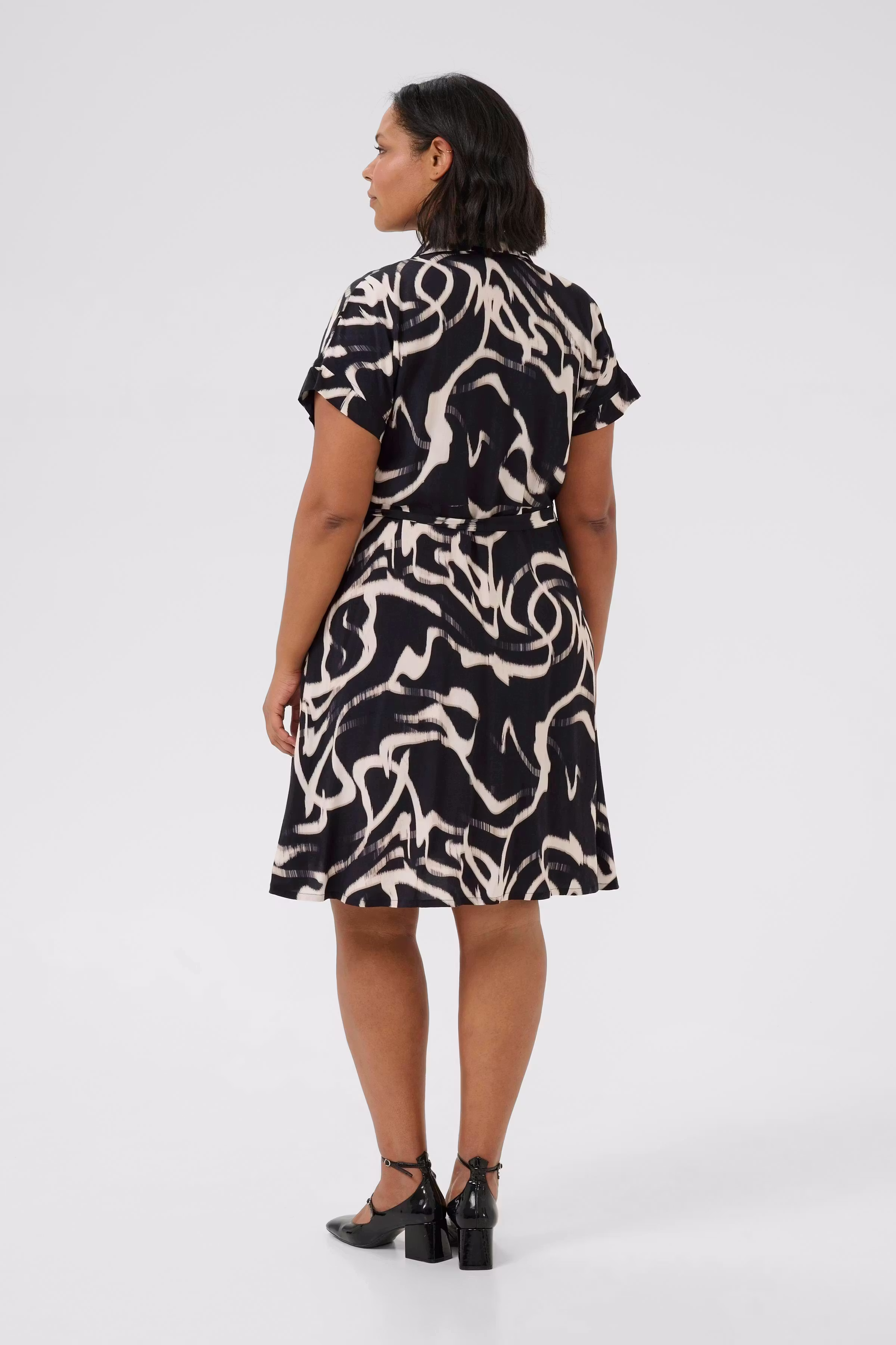 KCmaren Dress LOOKBOOK BACK 10583406-107701