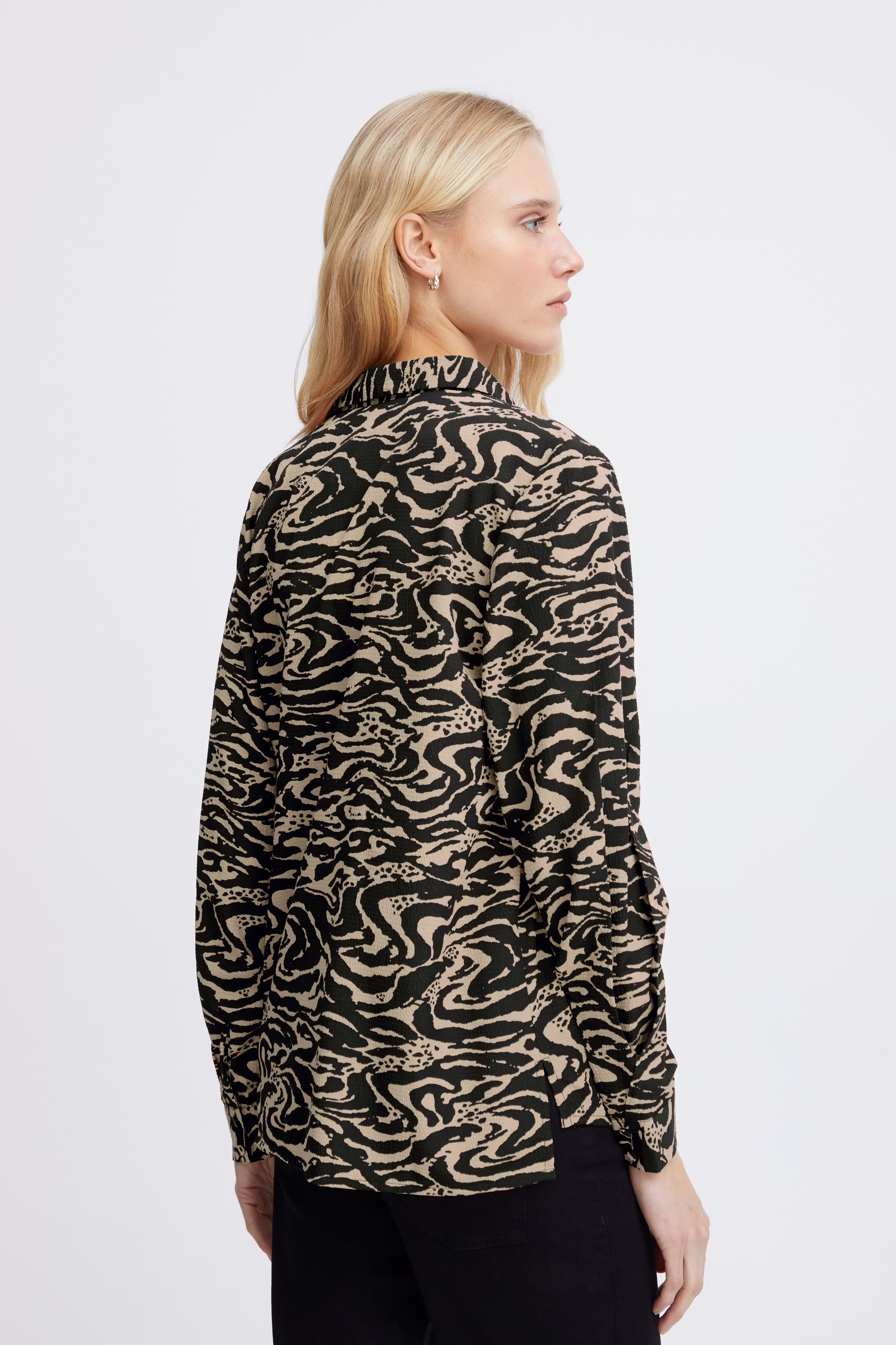 IHFANORA Shirt LOOKBOOK BACK 20120425-202752