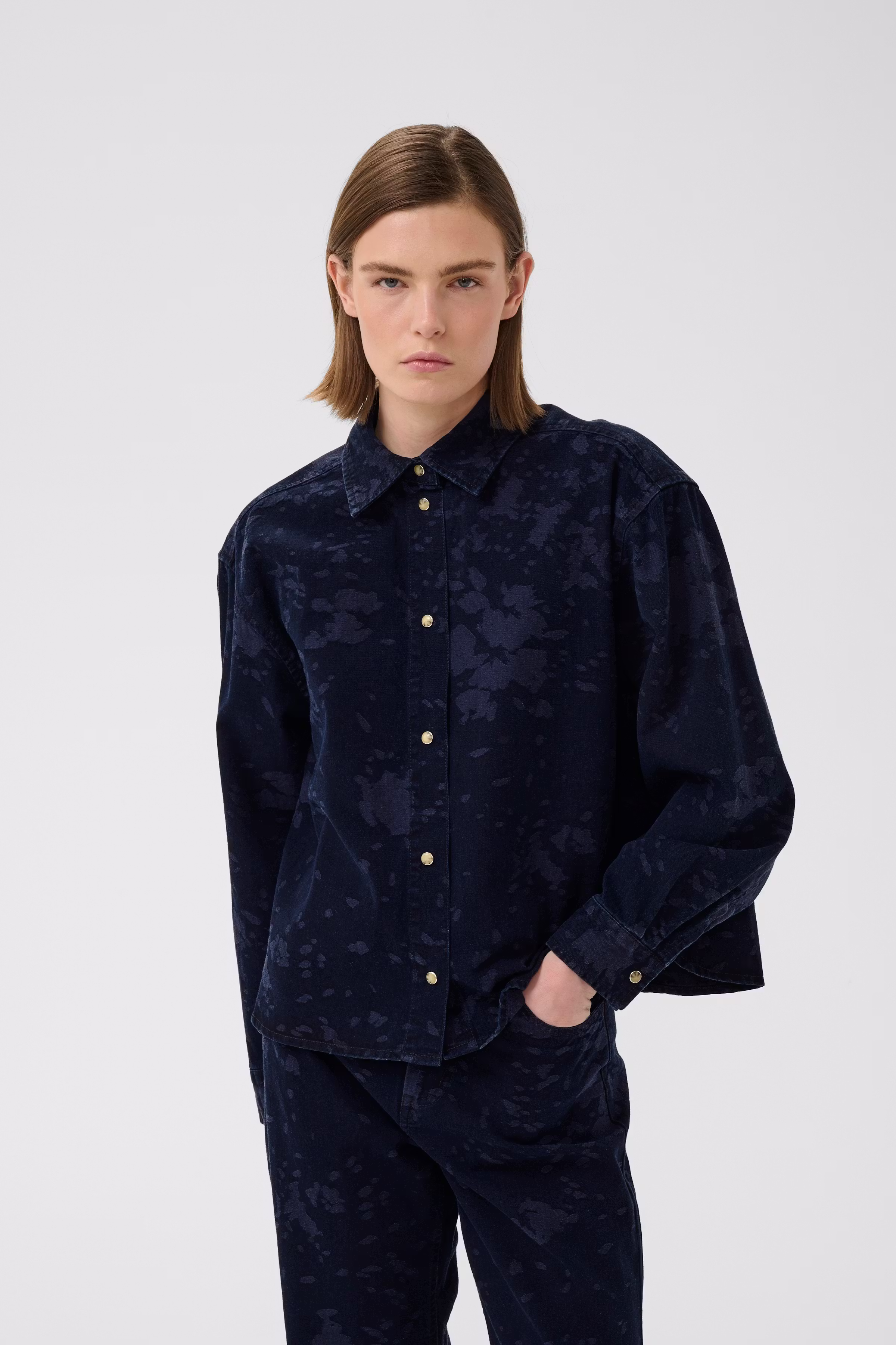 GILDAIW Shirt LOOKBOOK FRONT 30112611-900009035